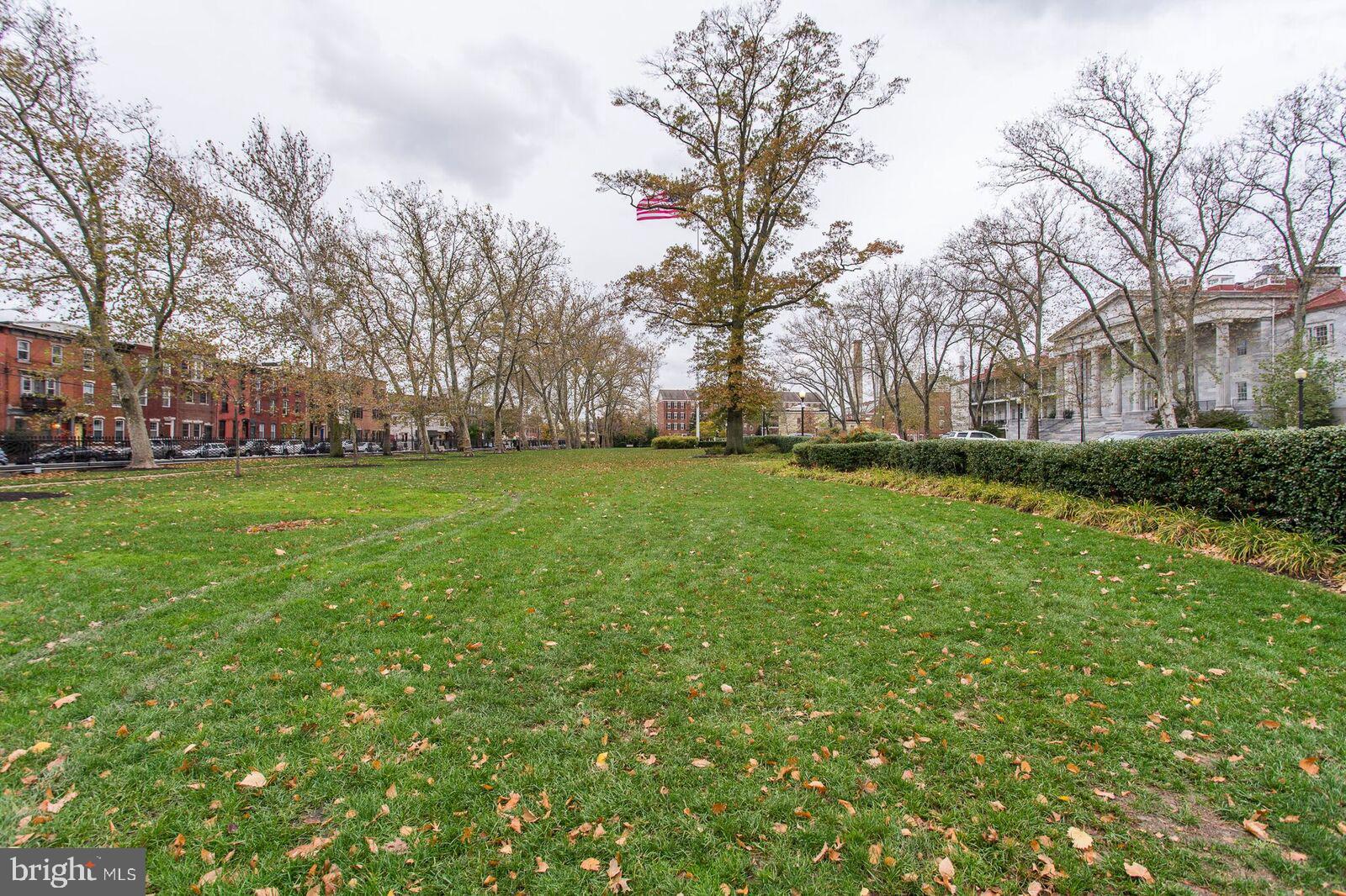 NAVAL SQUARE - Residential Lease