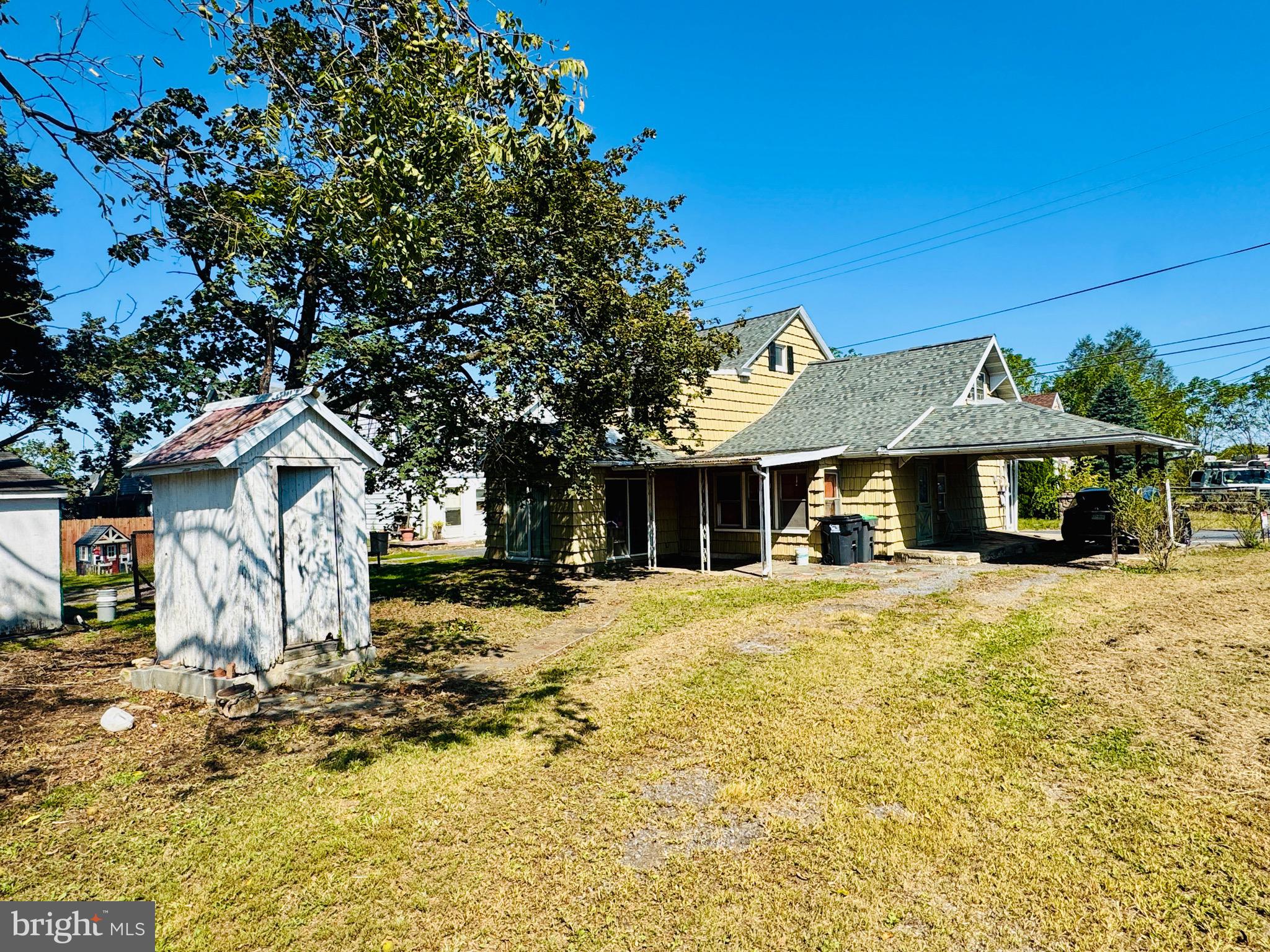 895 PLEASANT HILL ROAD