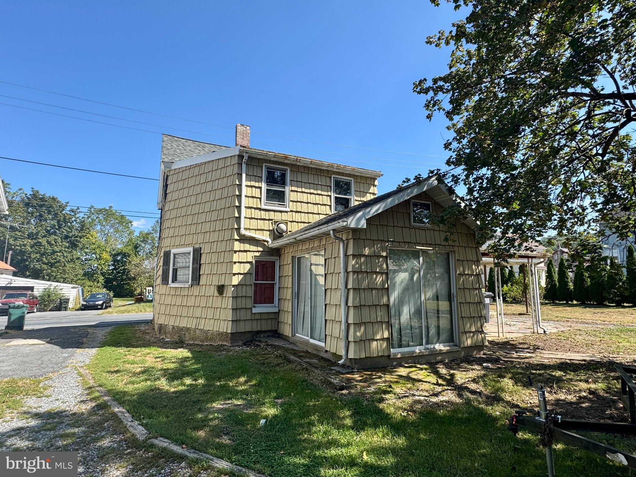 895 PLEASANT HILL ROAD