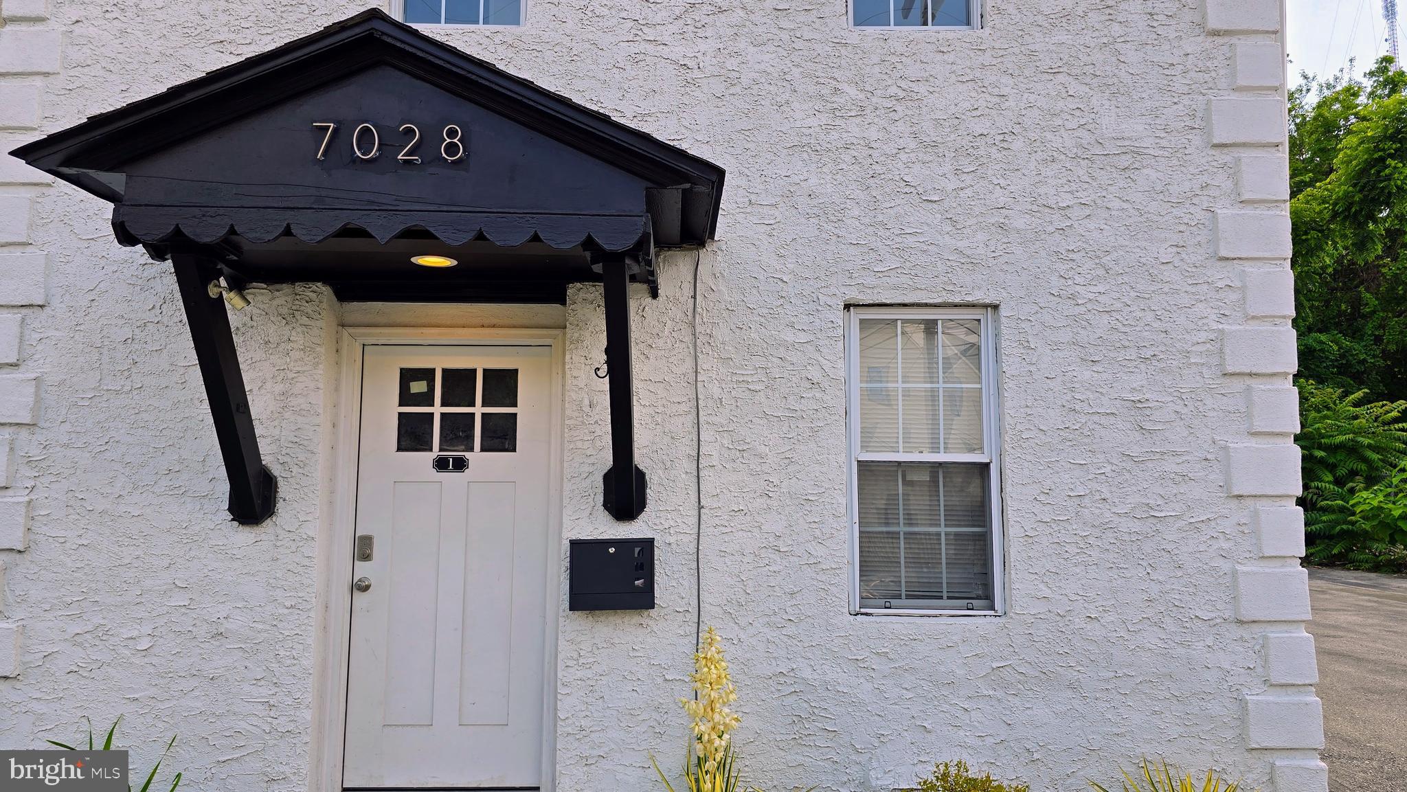 ROXBOROUGH - Residential Lease