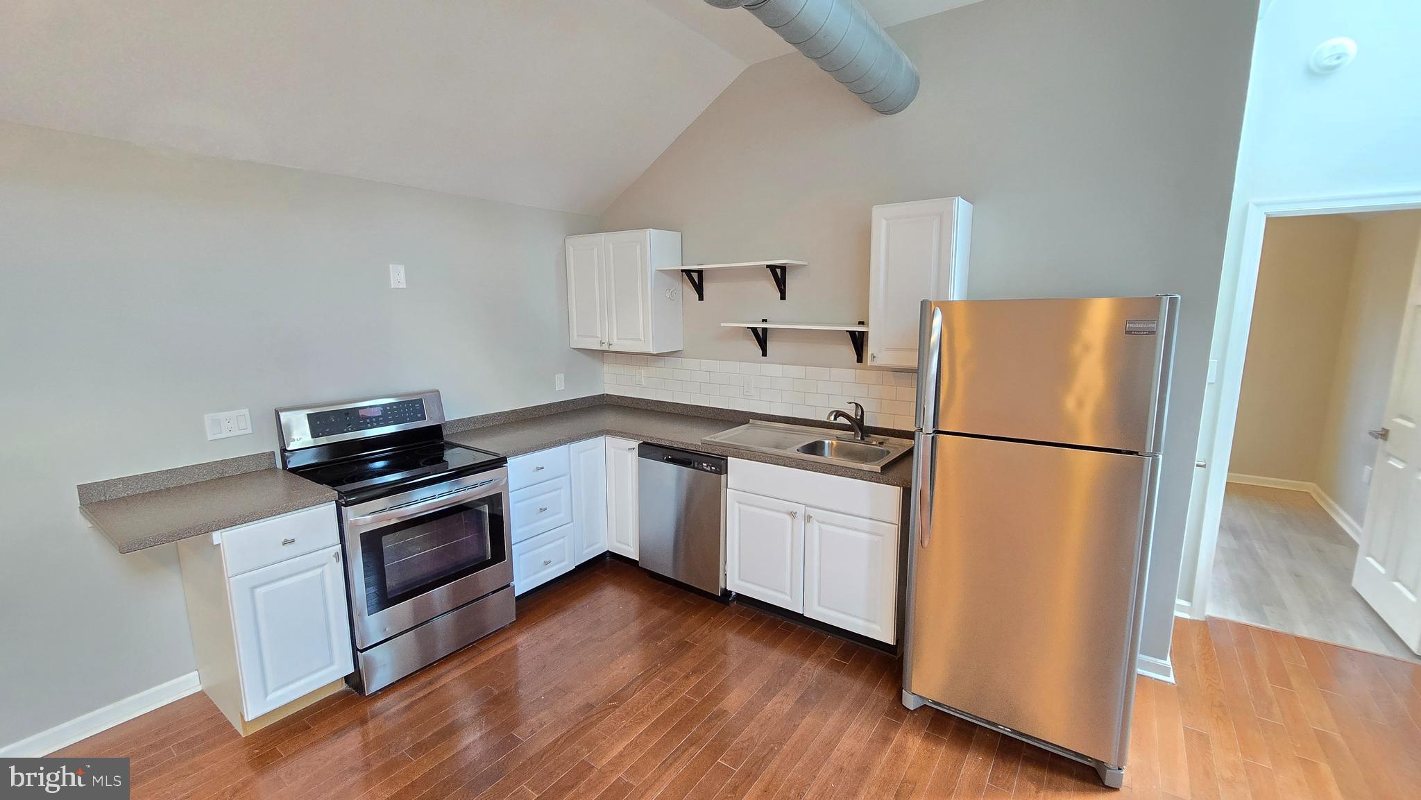 ROXBOROUGH - Residential Lease