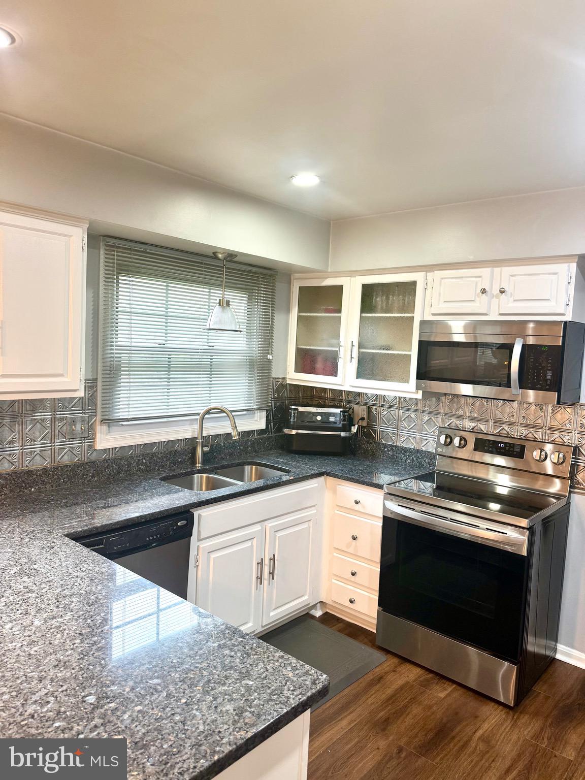 DERWOOD - Residential