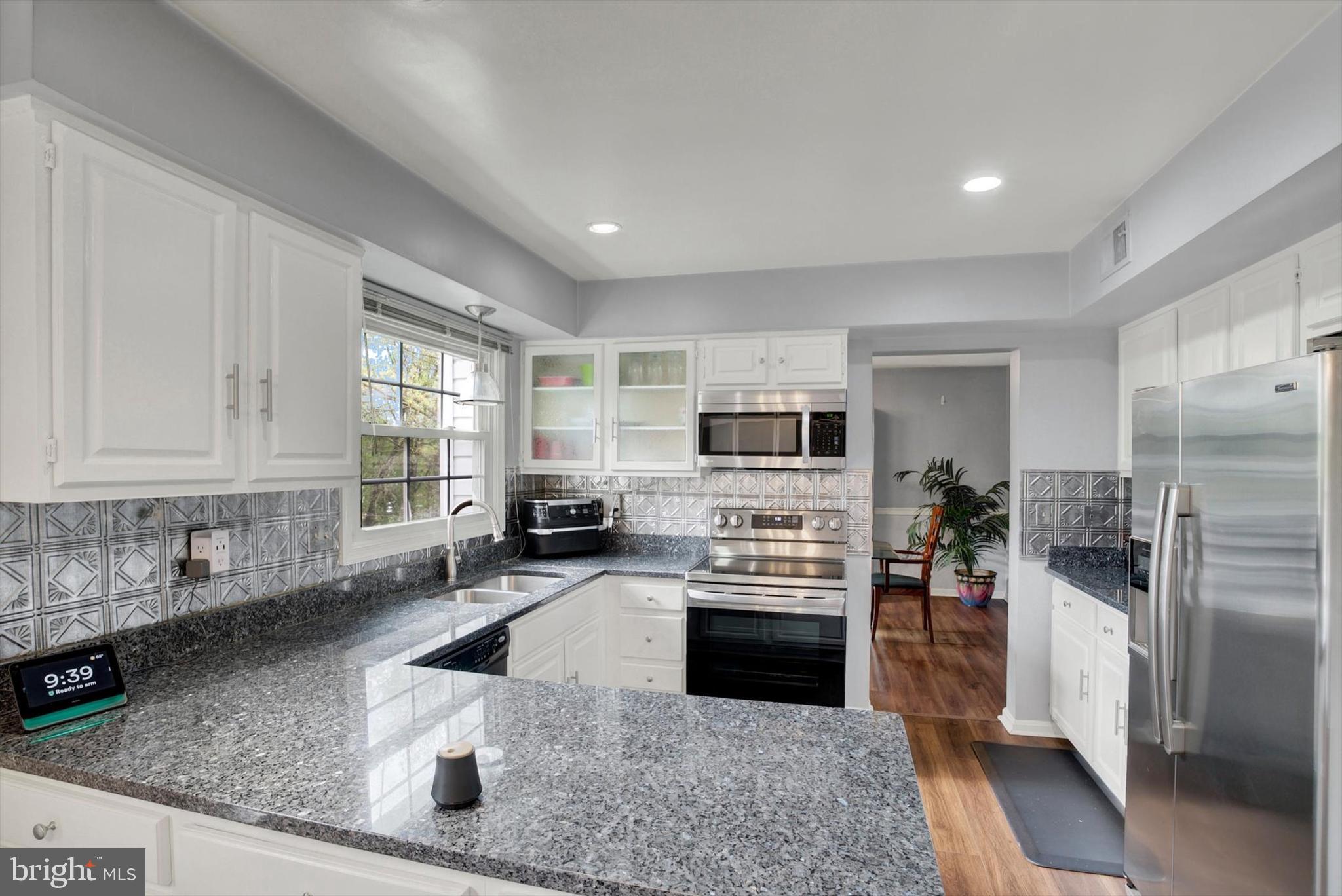 DERWOOD - Residential