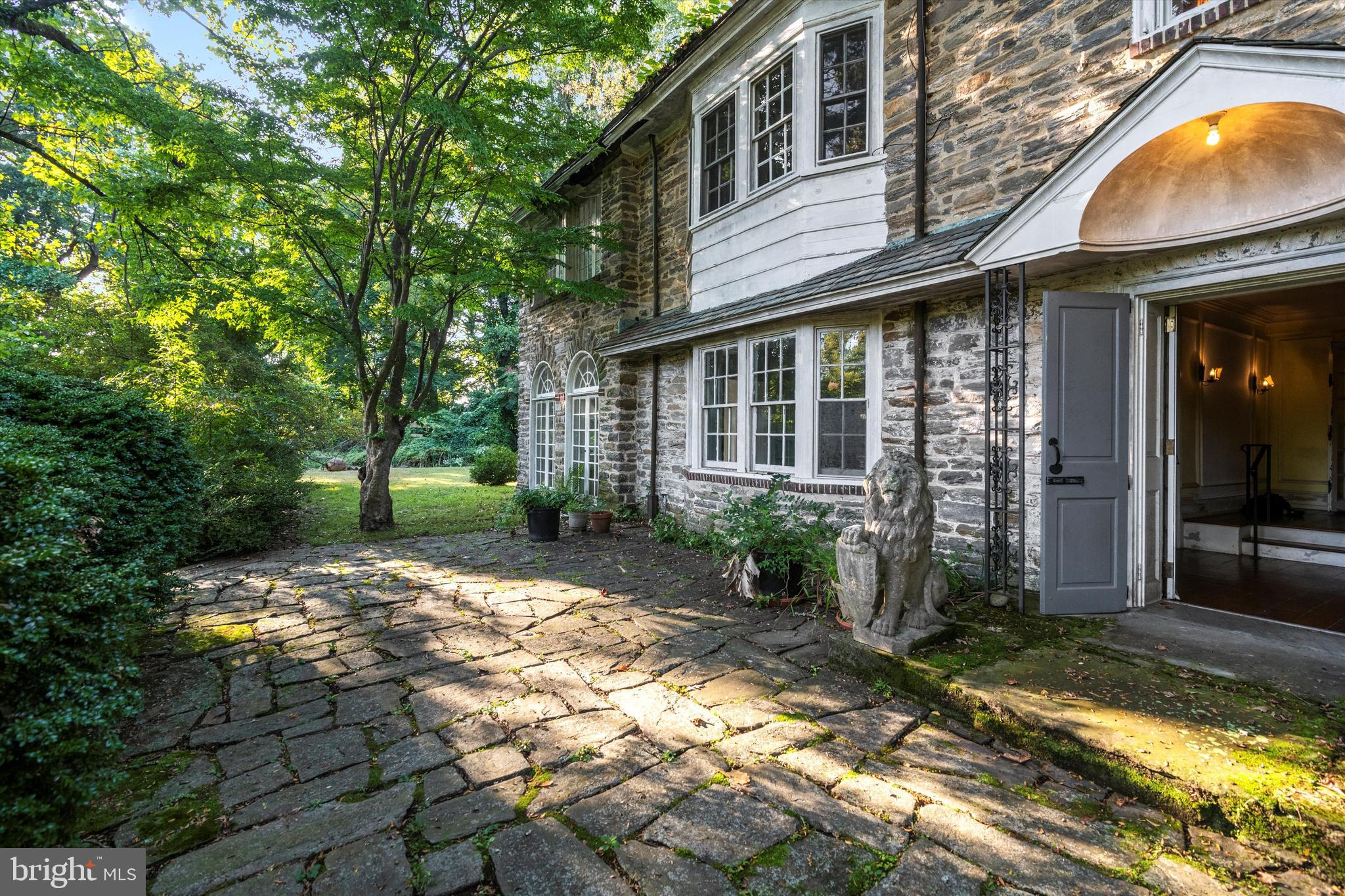 PHILADELPHIA (NORTHWEST) - Residential