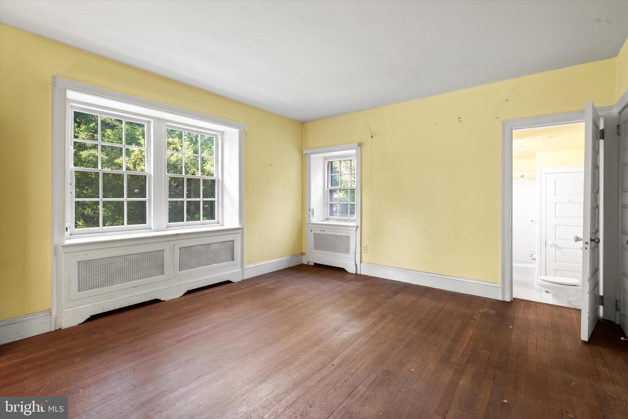 PHILADELPHIA (NORTHWEST) - Residential