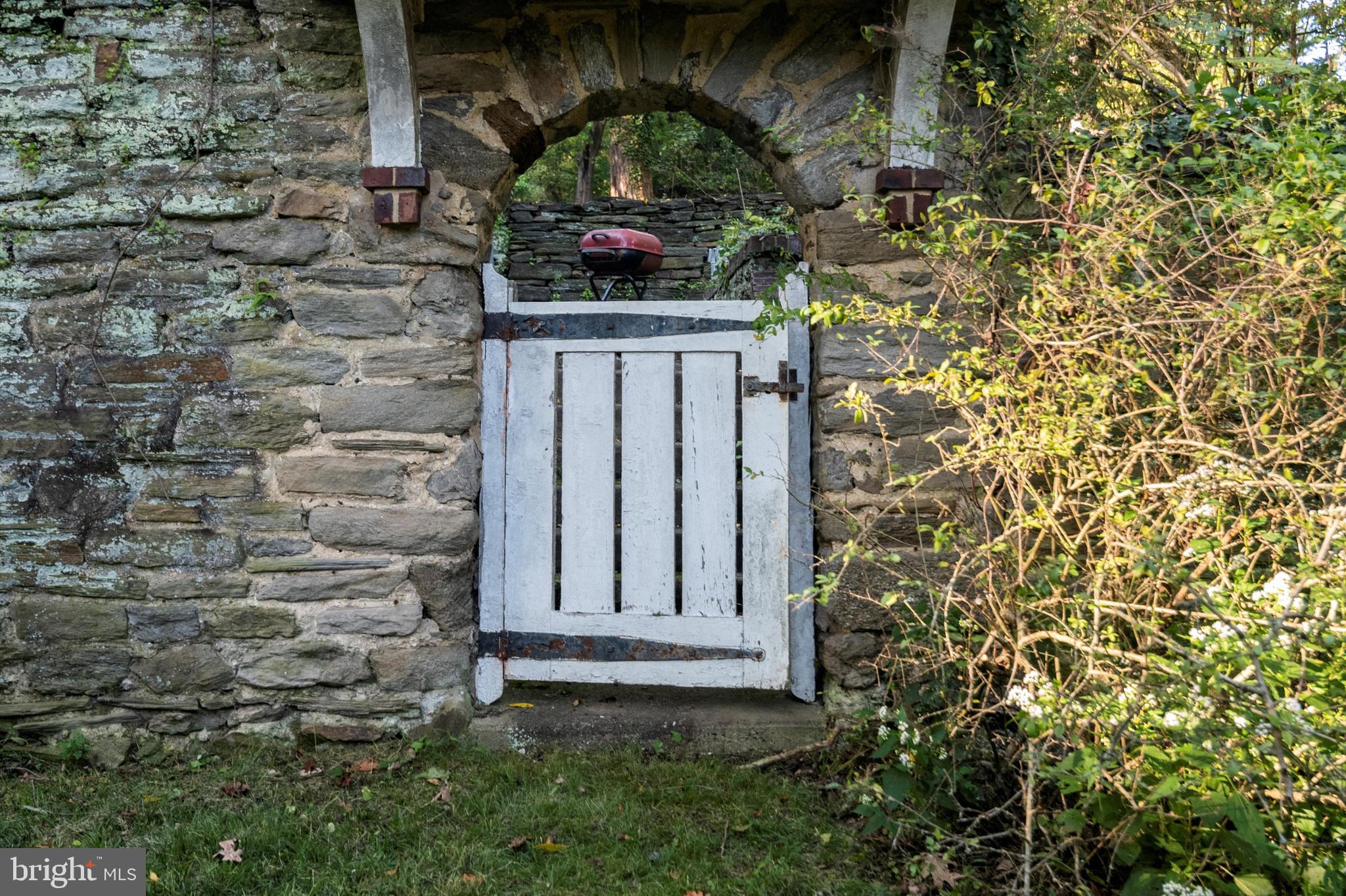 PHILADELPHIA (NORTHWEST) - Residential