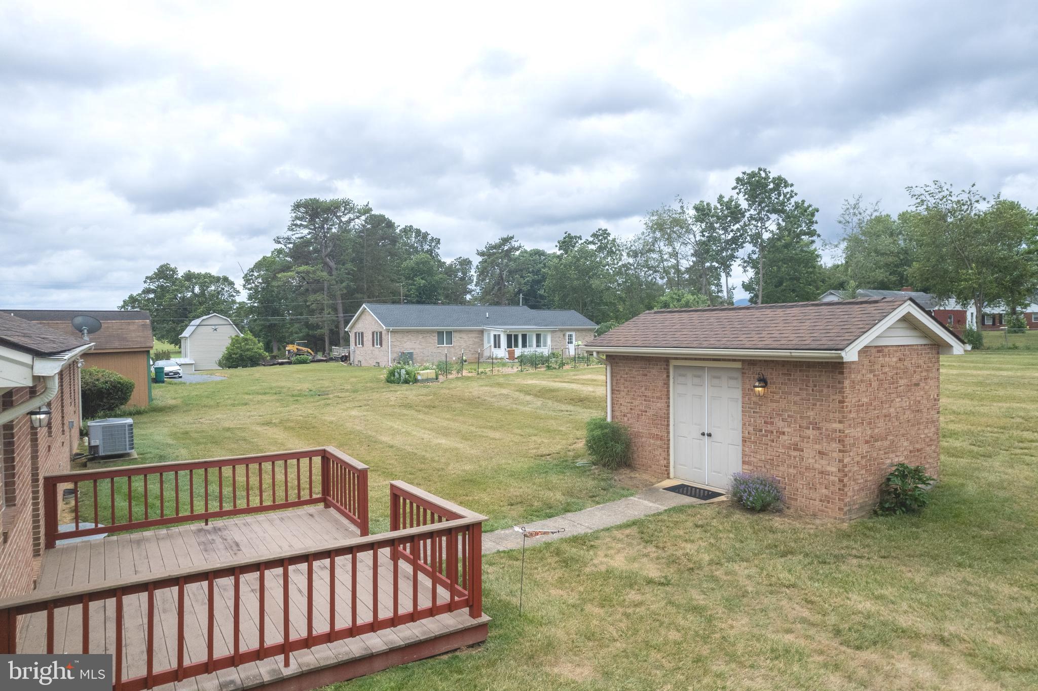 THE MEADOWS - Residential