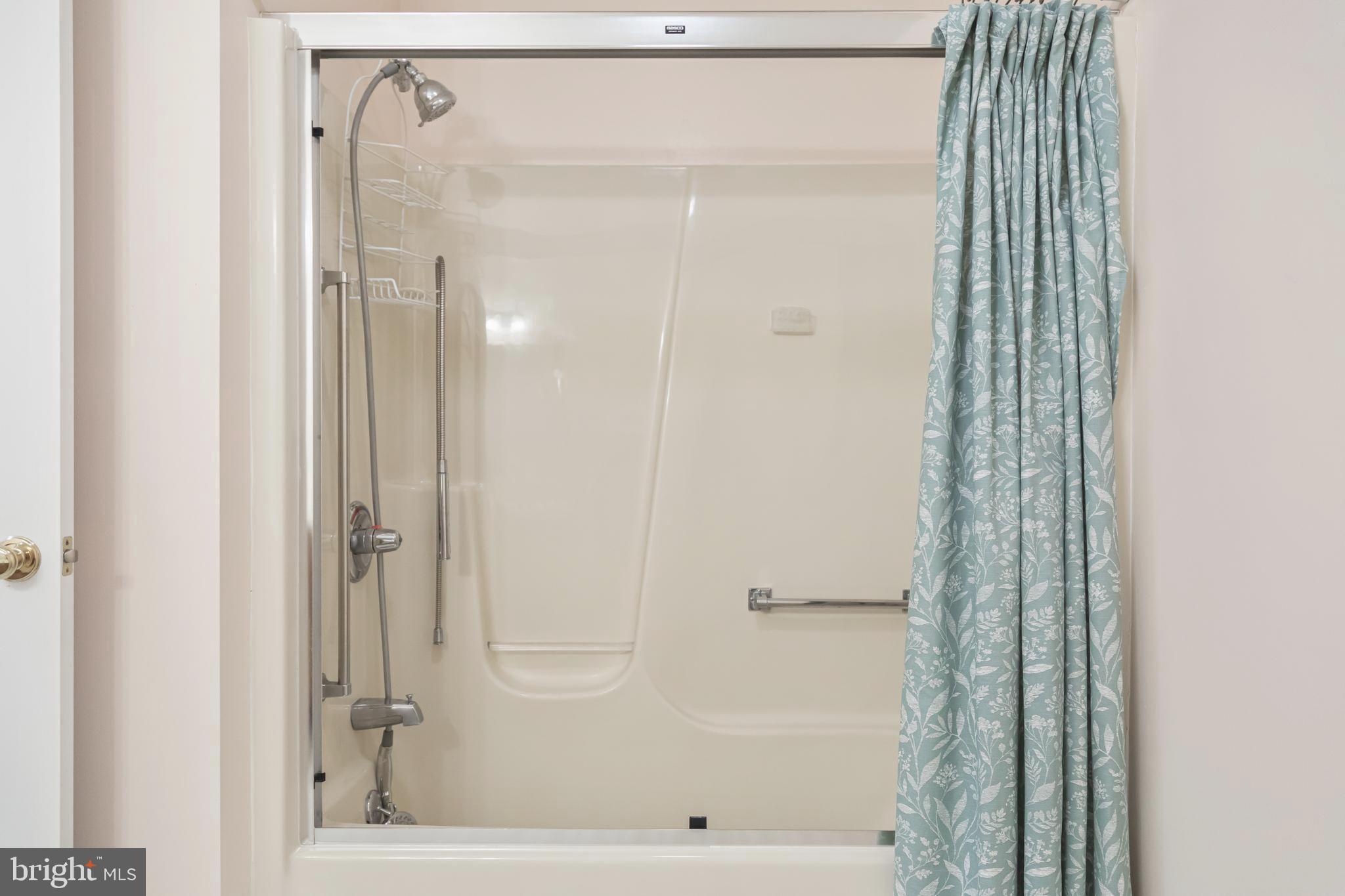 THE MEADOWS - Residential