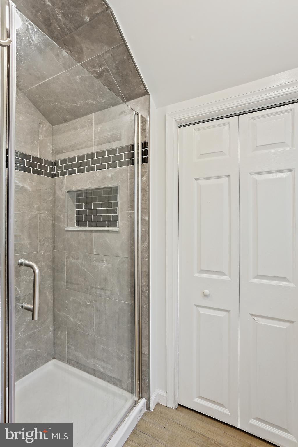 WEST HALETHORPE - Residential Lease