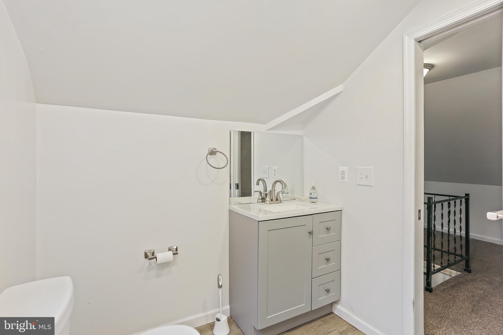 WEST HALETHORPE - Residential Lease