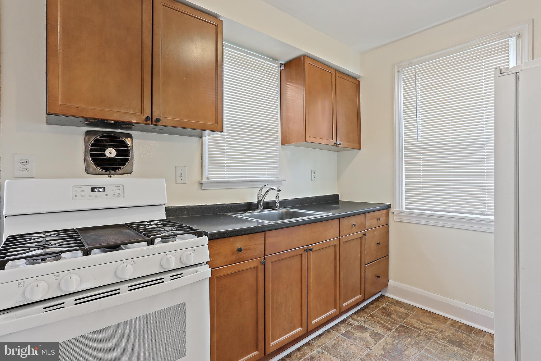 WEST HALETHORPE - Residential Lease