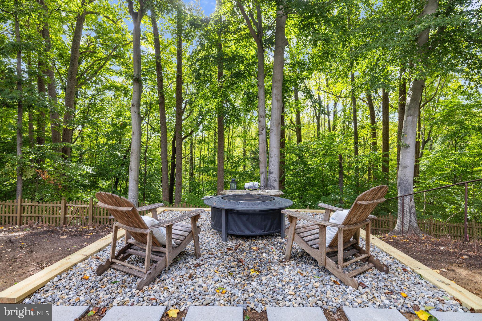 2505 HOBBITS LANE