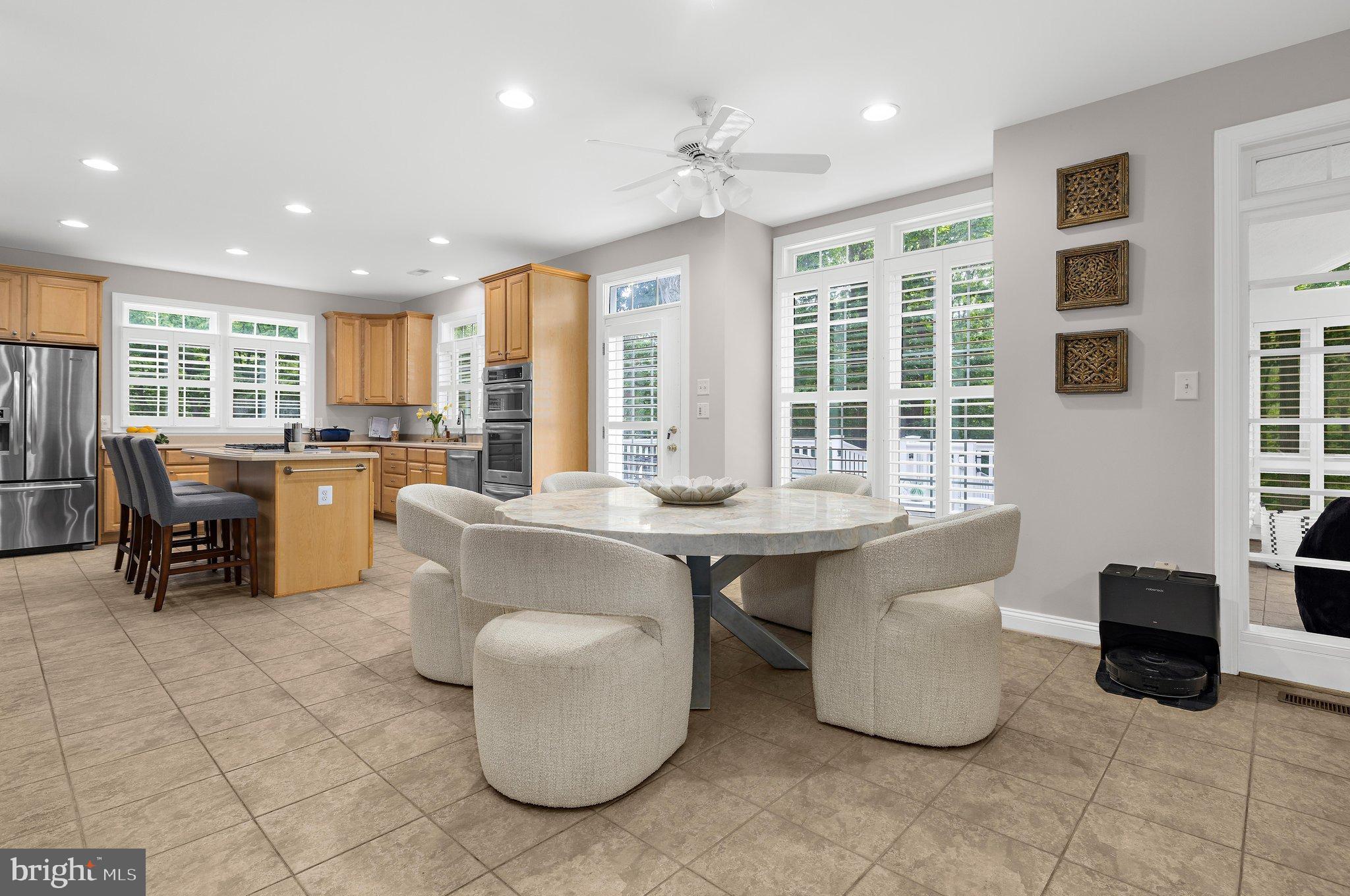 2505 HOBBITS LANE