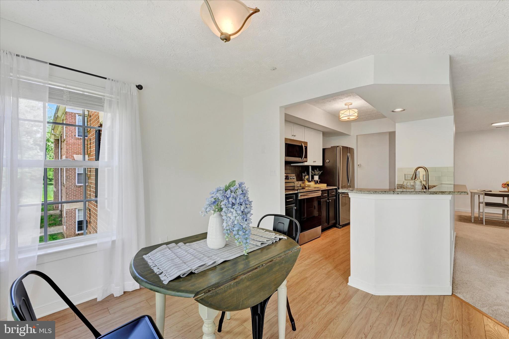 COUNTRY WALK - Residential