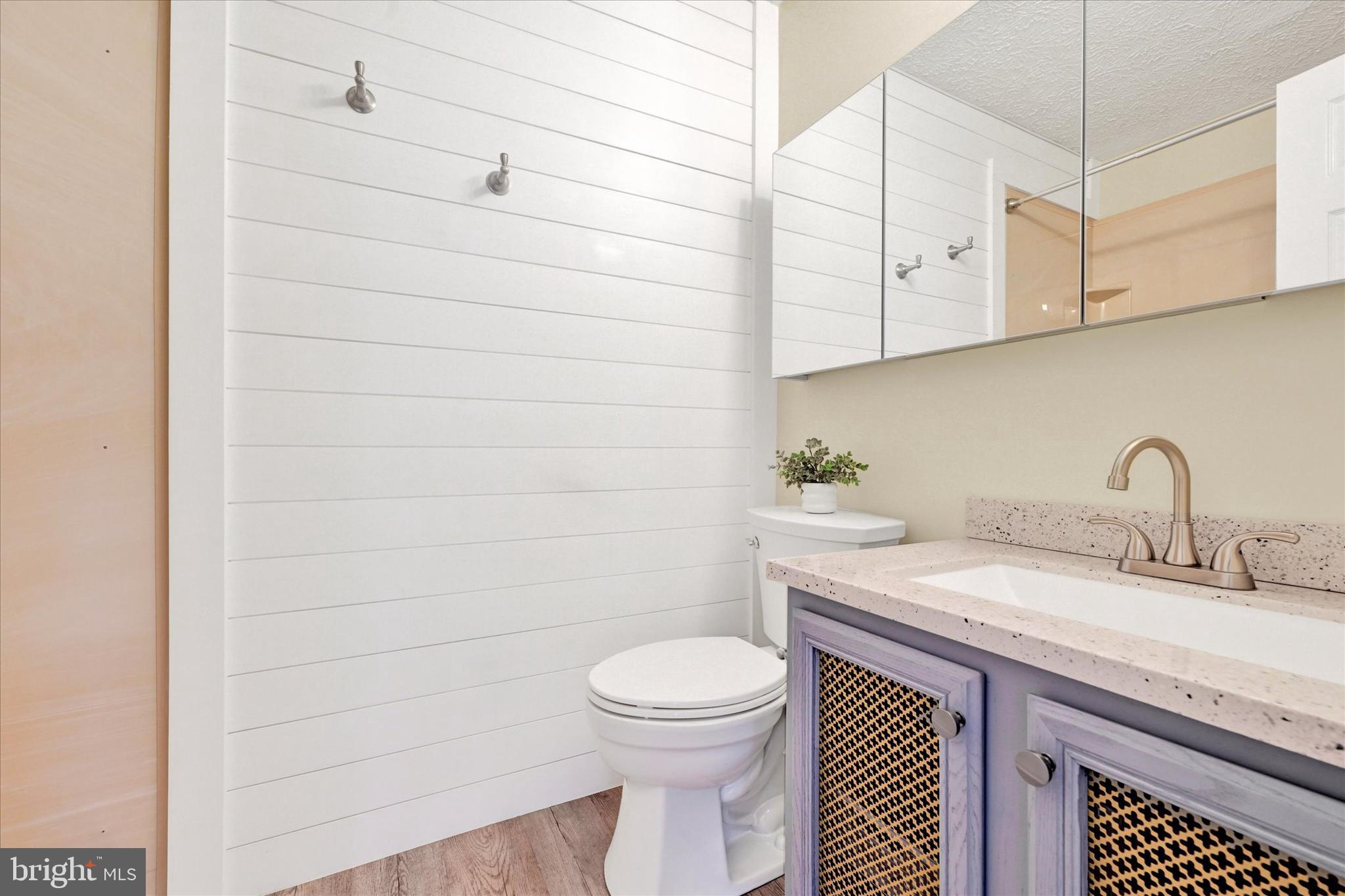 COUNTRY WALK - Residential