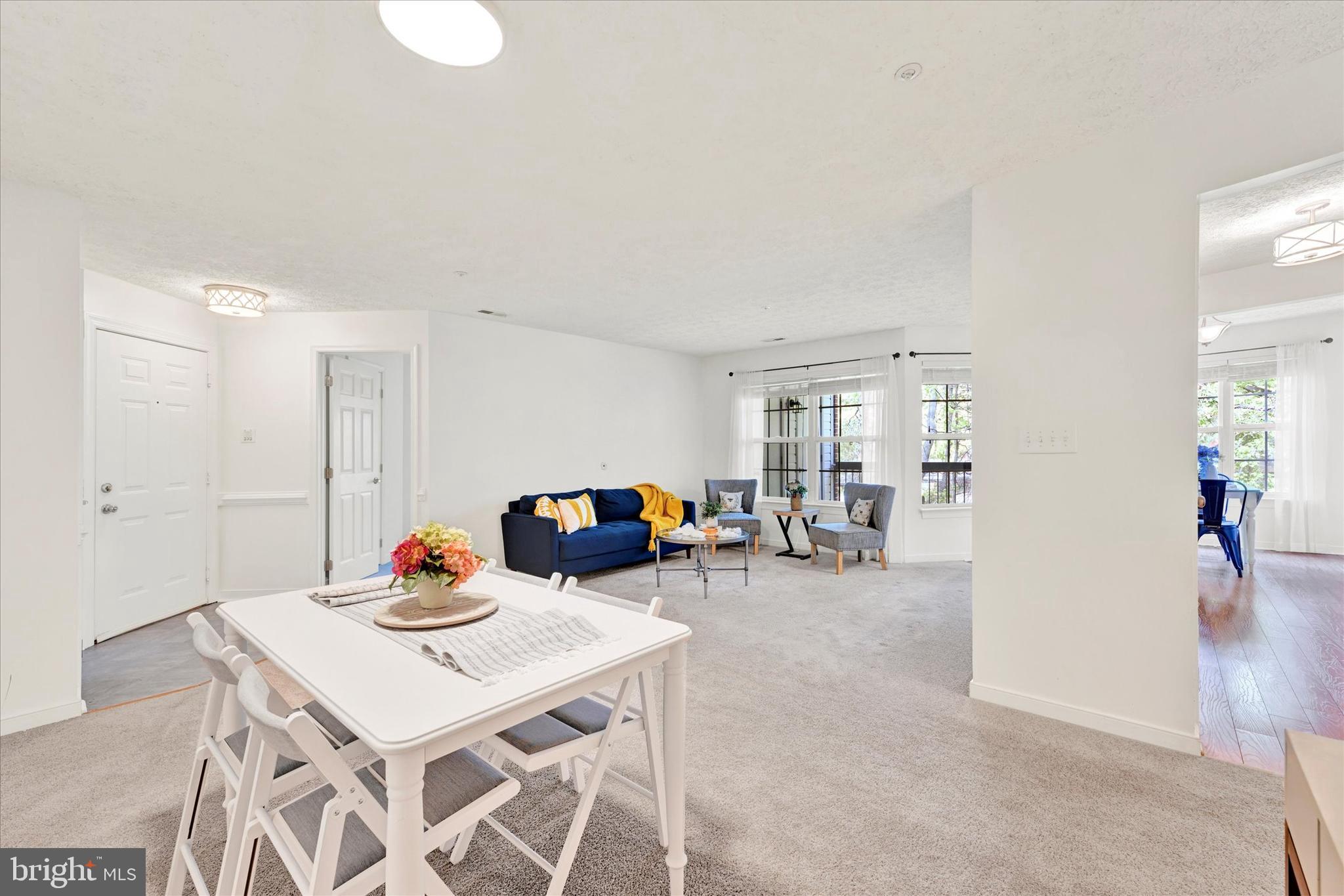 COUNTRY WALK - Residential