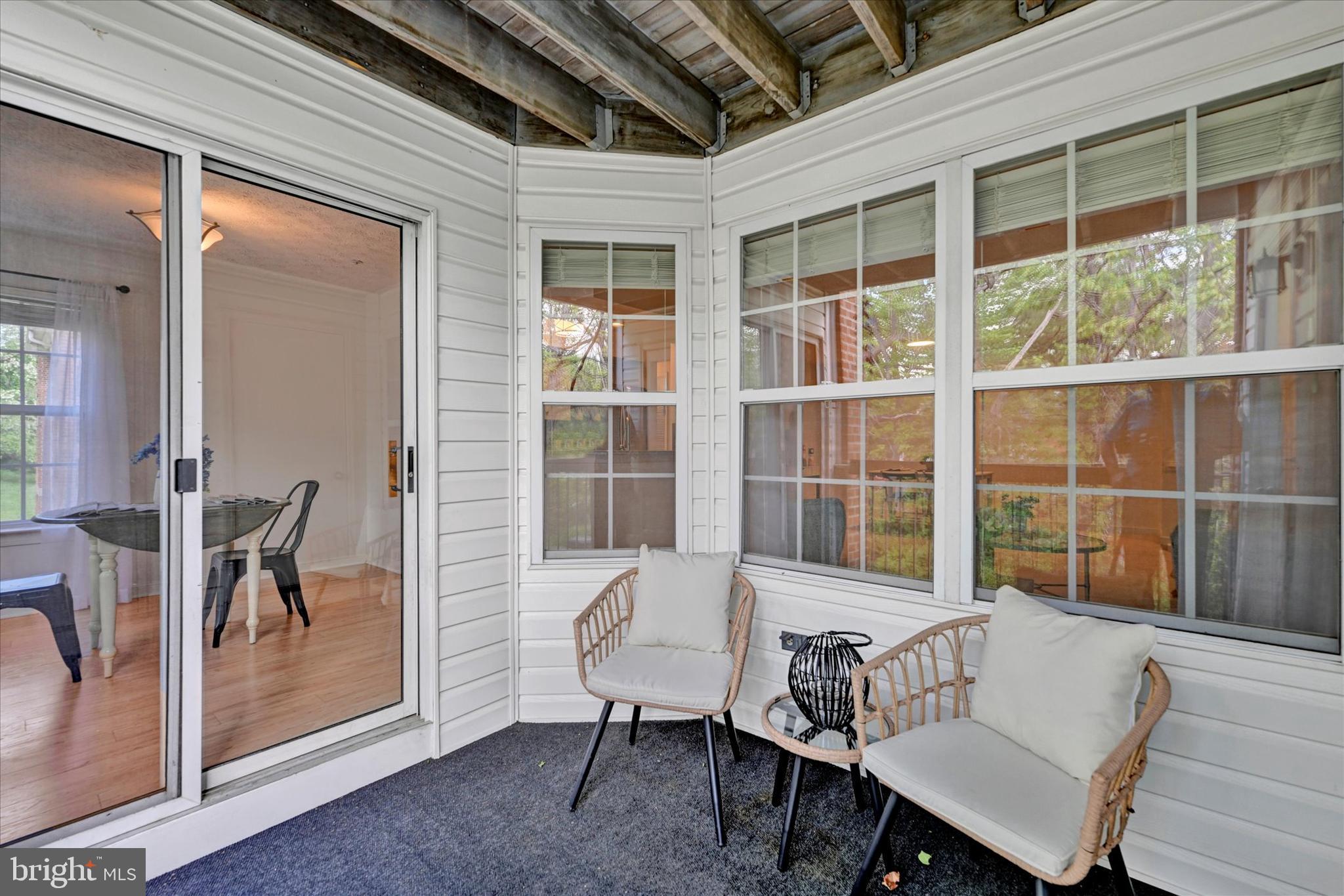 COUNTRY WALK - Residential