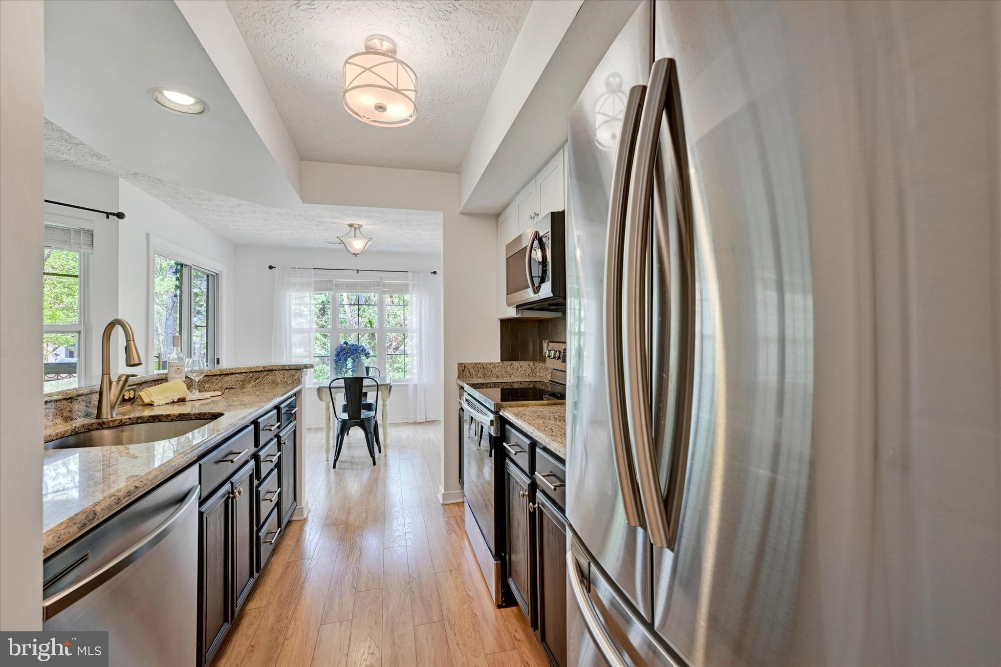 COUNTRY WALK - Residential