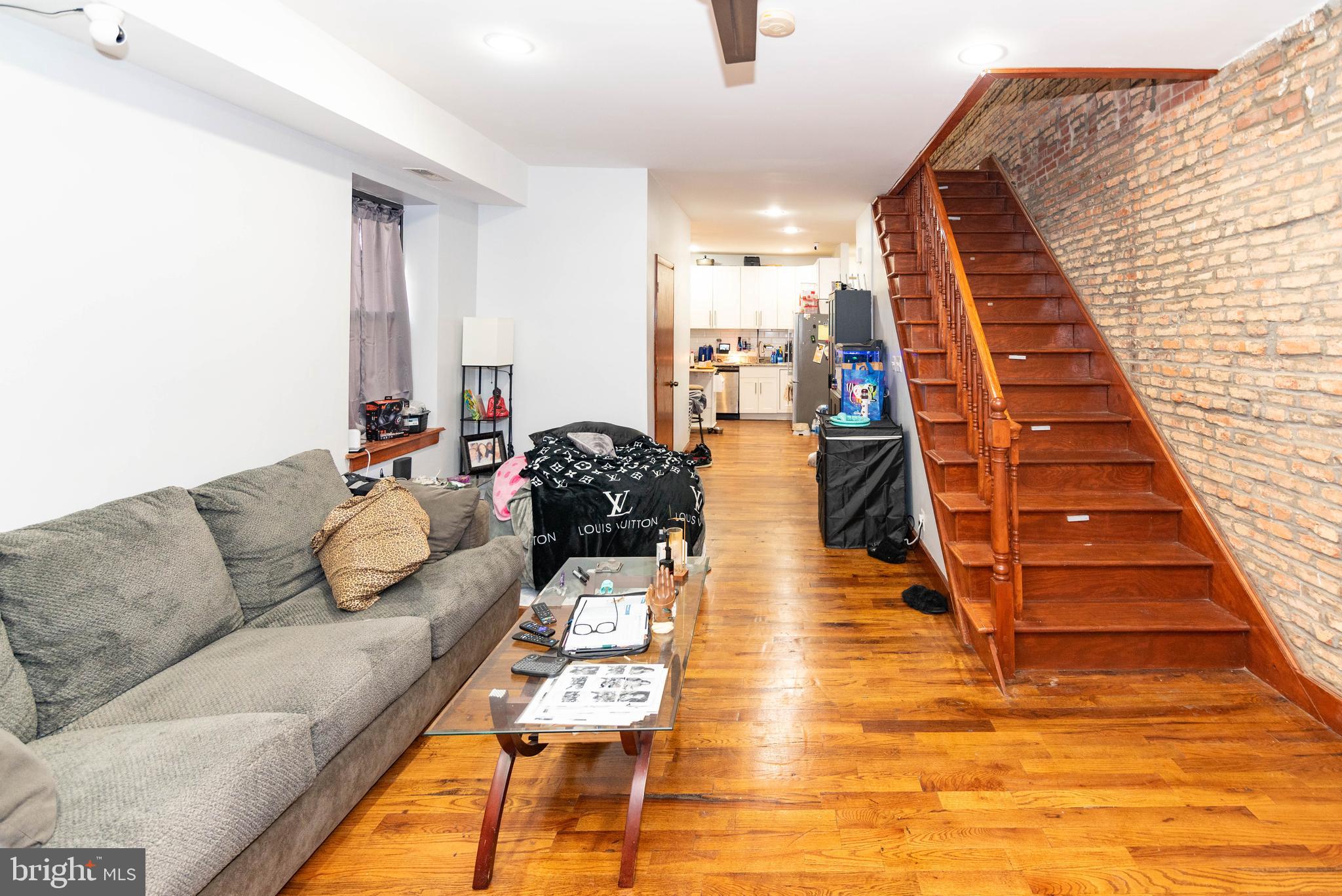 RESERVOIR HILL - Residential