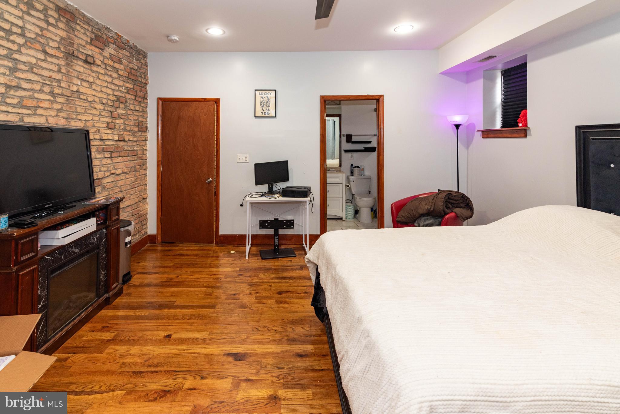 RESERVOIR HILL - Residential