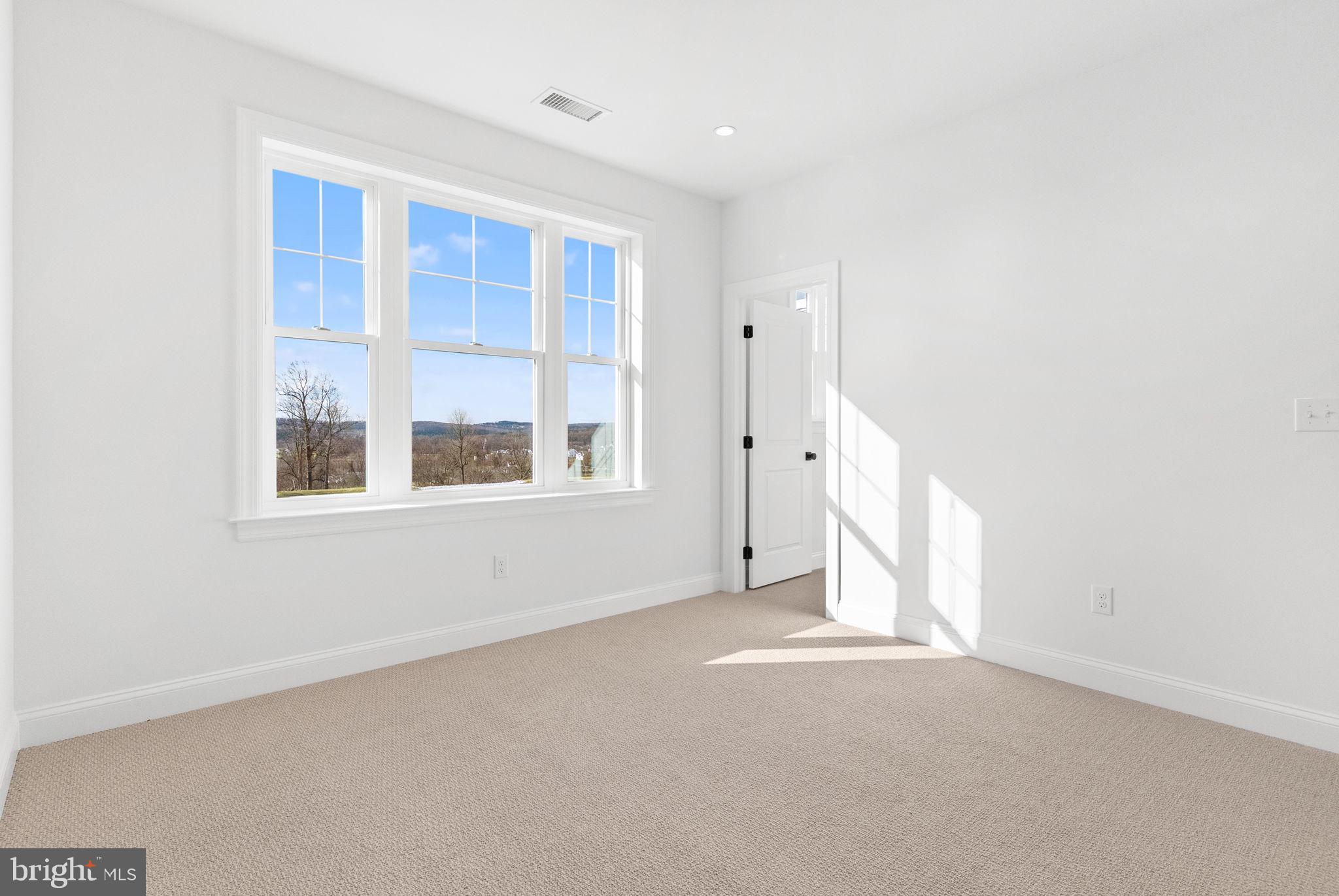 ESTATES AT STONECLIFF - Residential