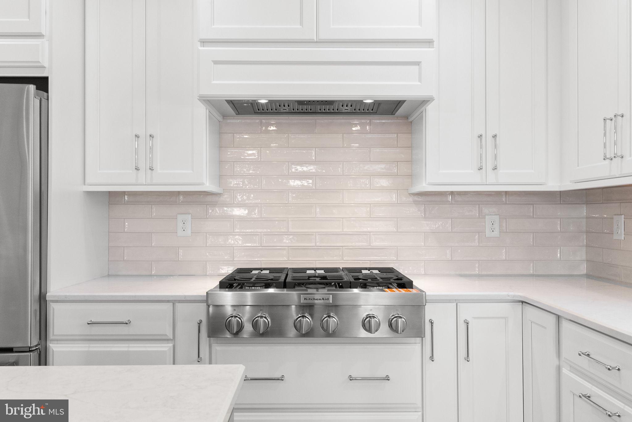 ESTATES AT STONECLIFF - Residential