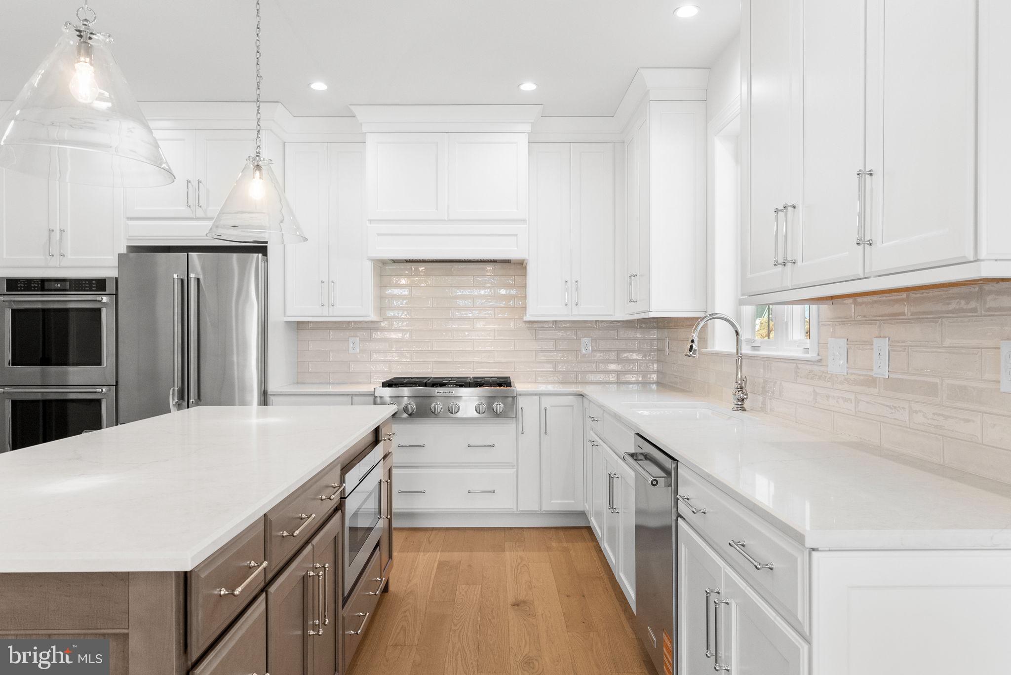 ESTATES AT STONECLIFF - Residential