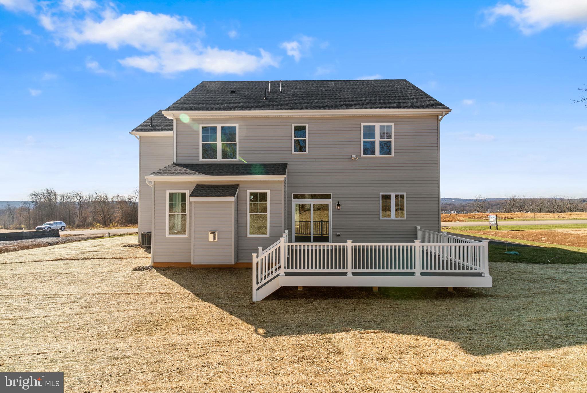 ESTATES AT STONECLIFF - Residential