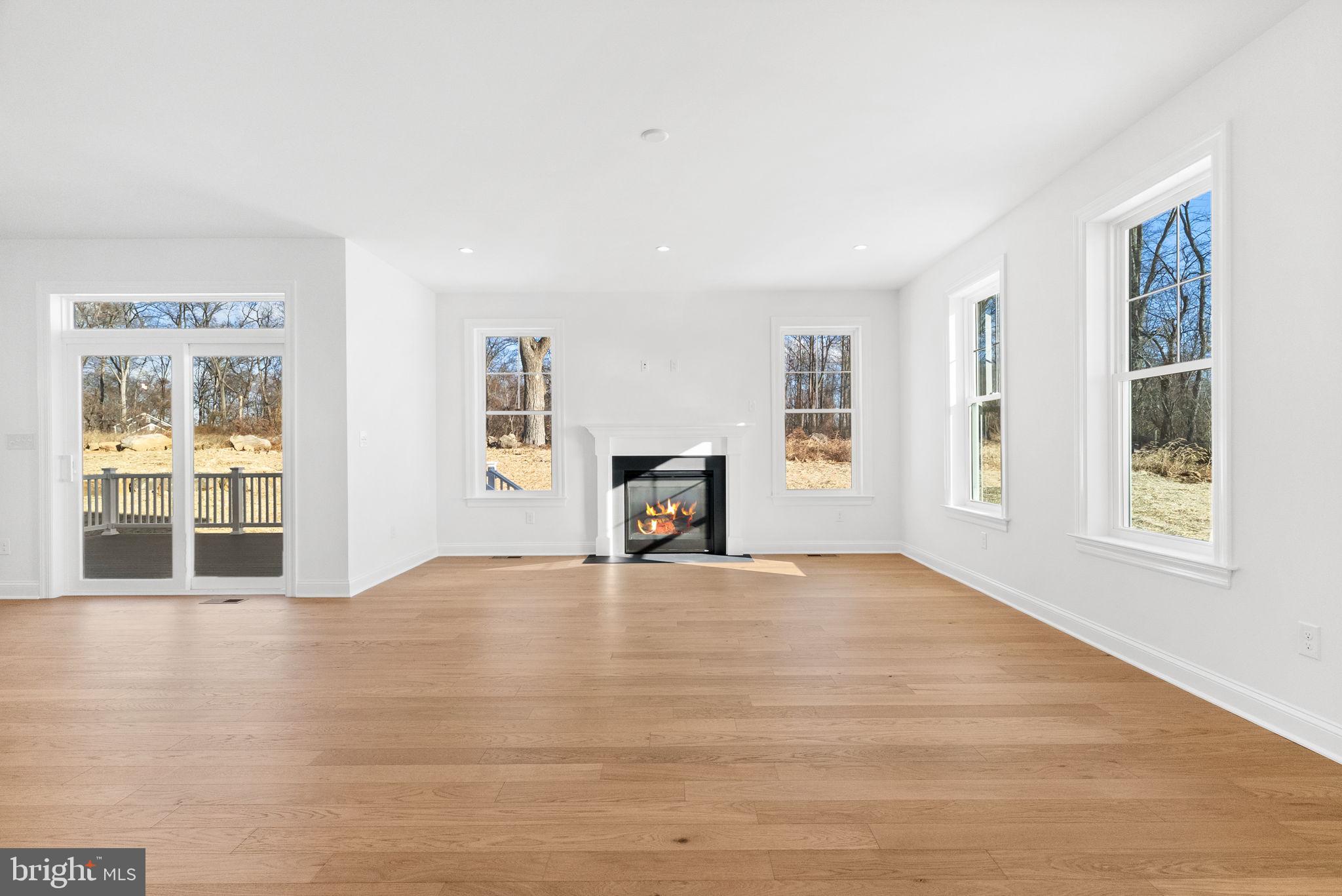 ESTATES AT STONECLIFF - Residential