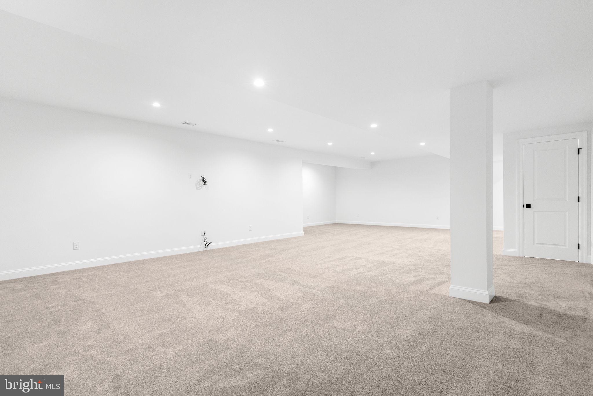 ESTATES AT STONECLIFF - Residential