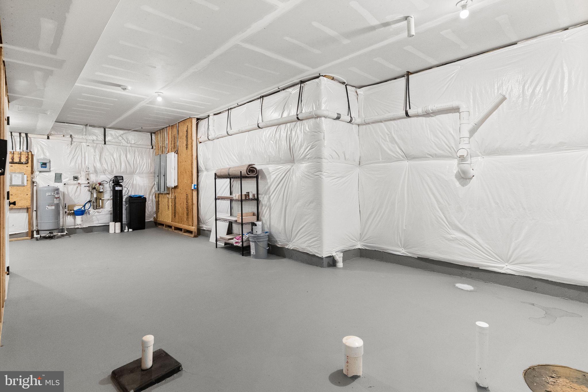 ESTATES AT STONECLIFF - Residential