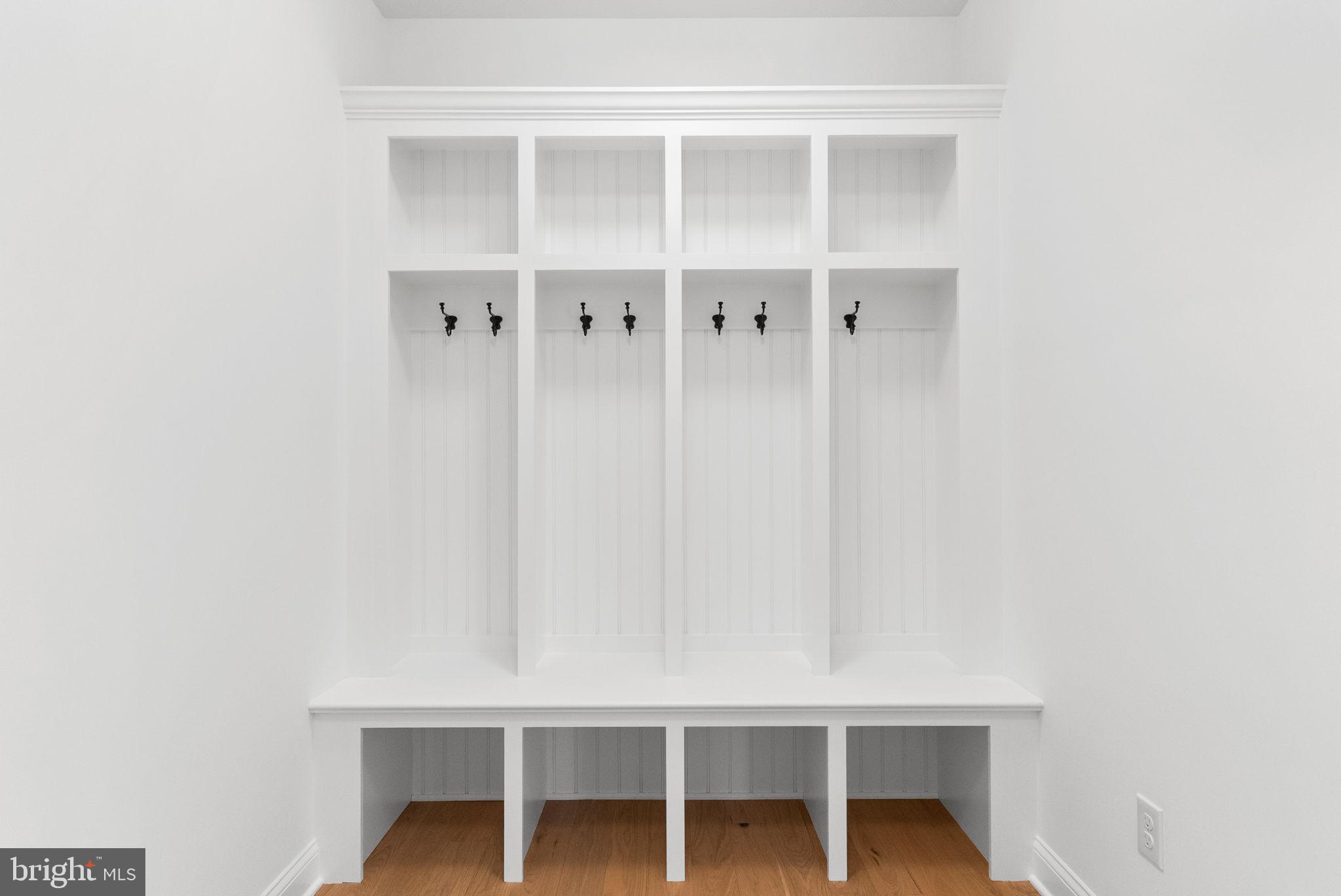 ESTATES AT STONECLIFF - Residential