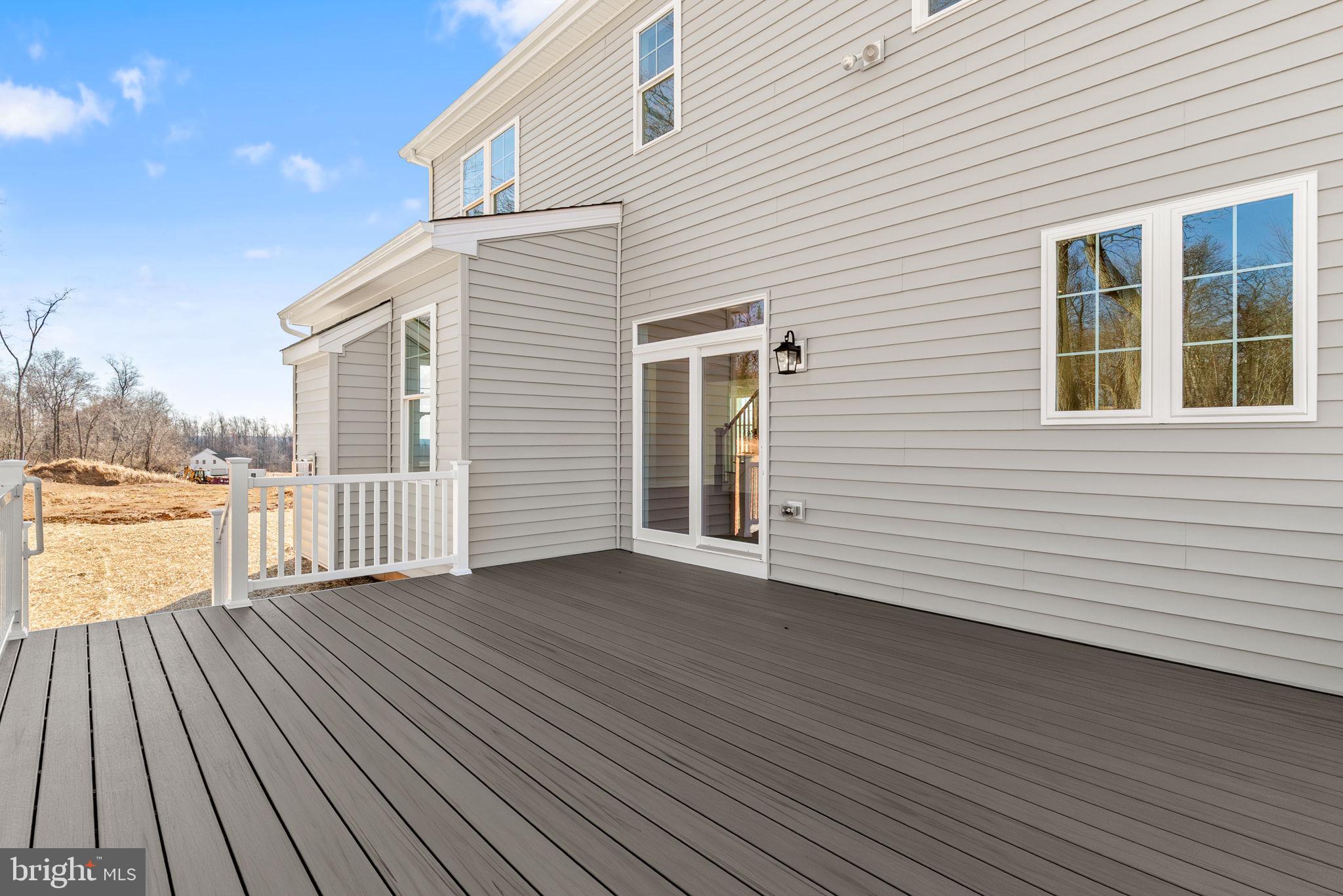 ESTATES AT STONECLIFF - Residential