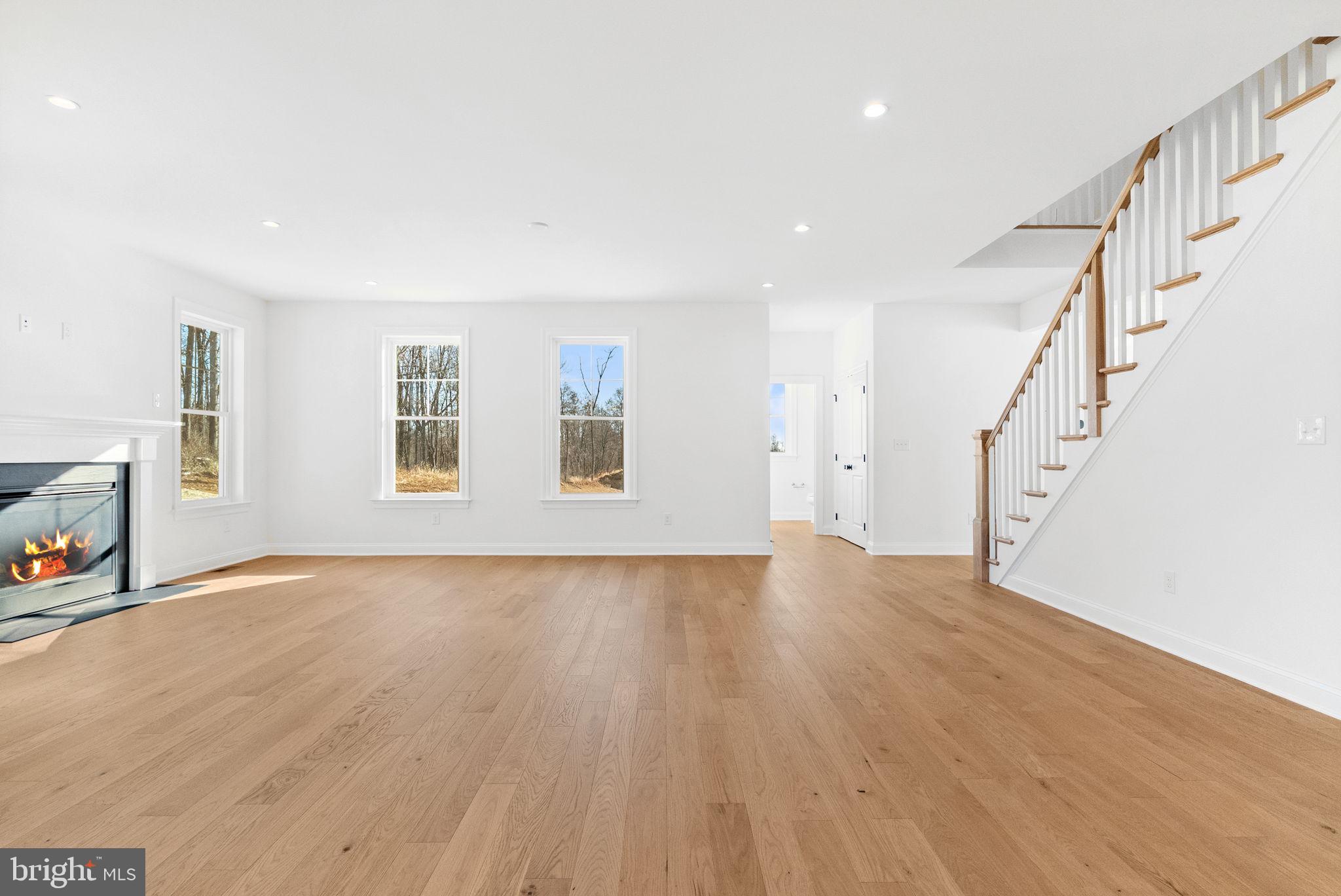 ESTATES AT STONECLIFF - Residential