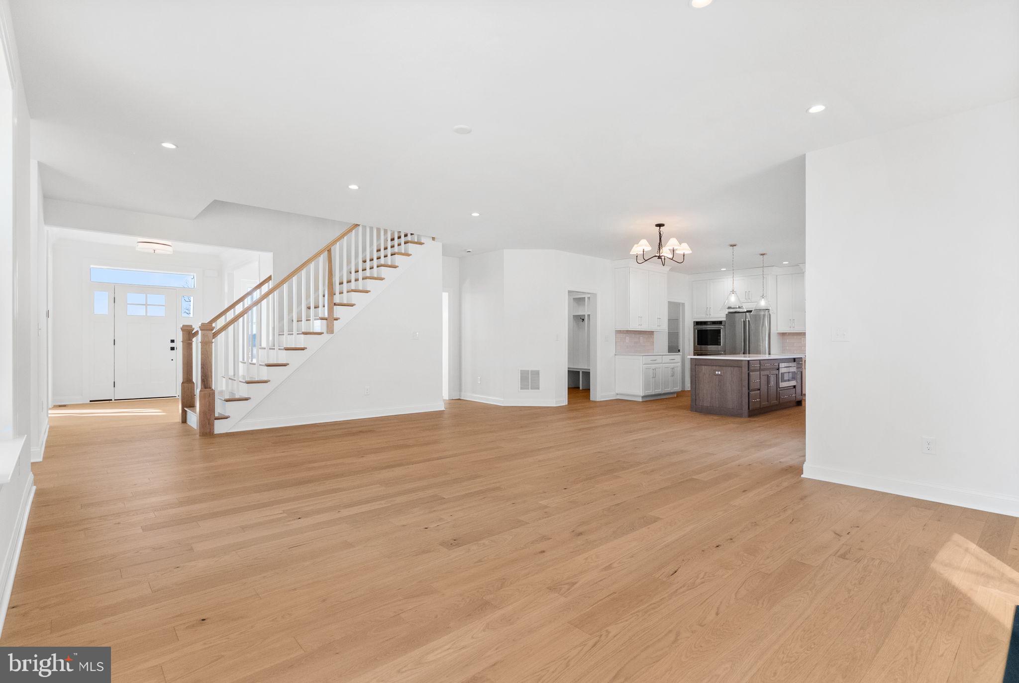 ESTATES AT STONECLIFF - Residential