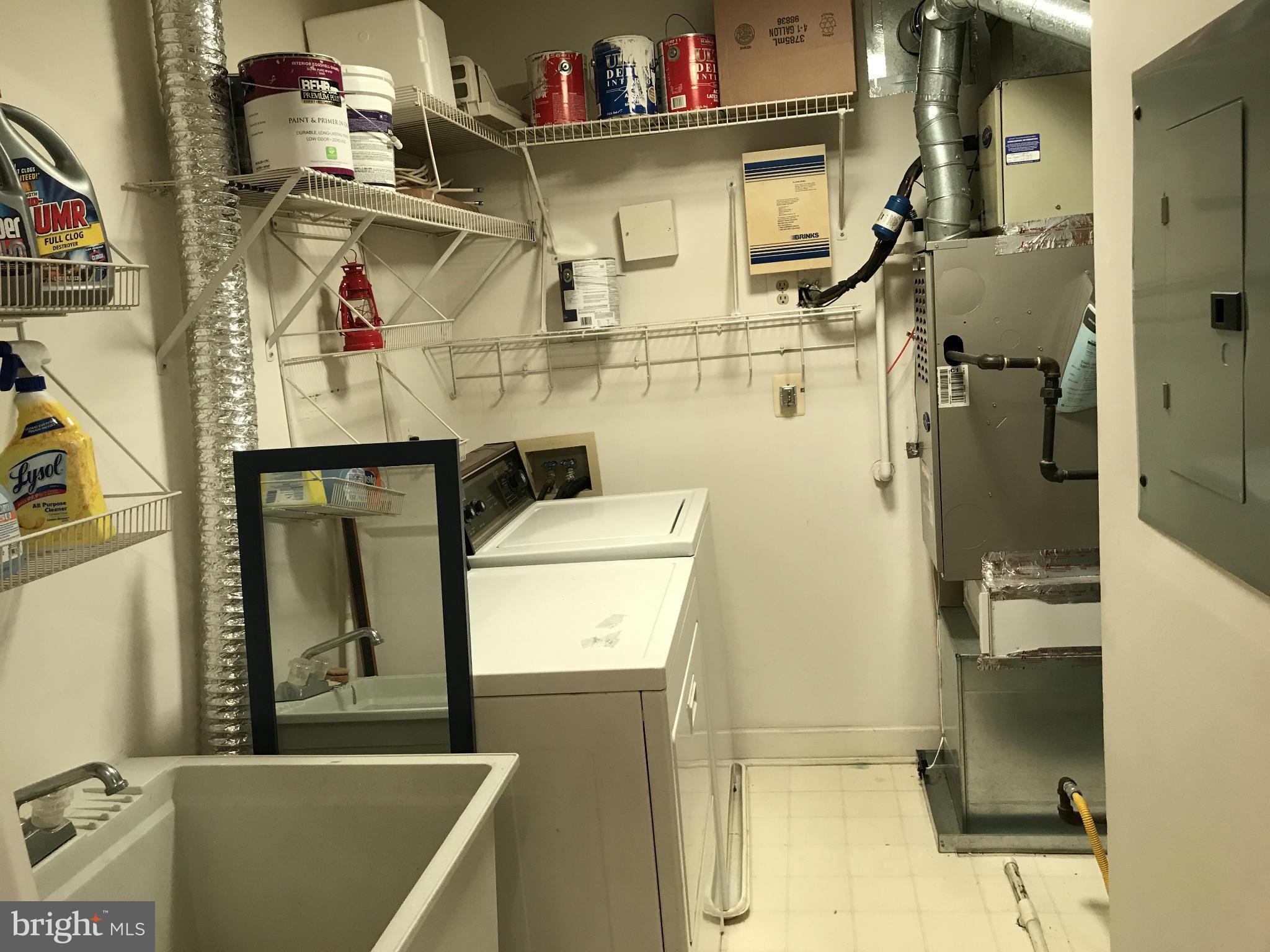 HIGHLAND AT GUNSTON CORNER - Residential Lease