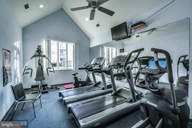 HIGHLAND AT GUNSTON CORNER - Residential Lease