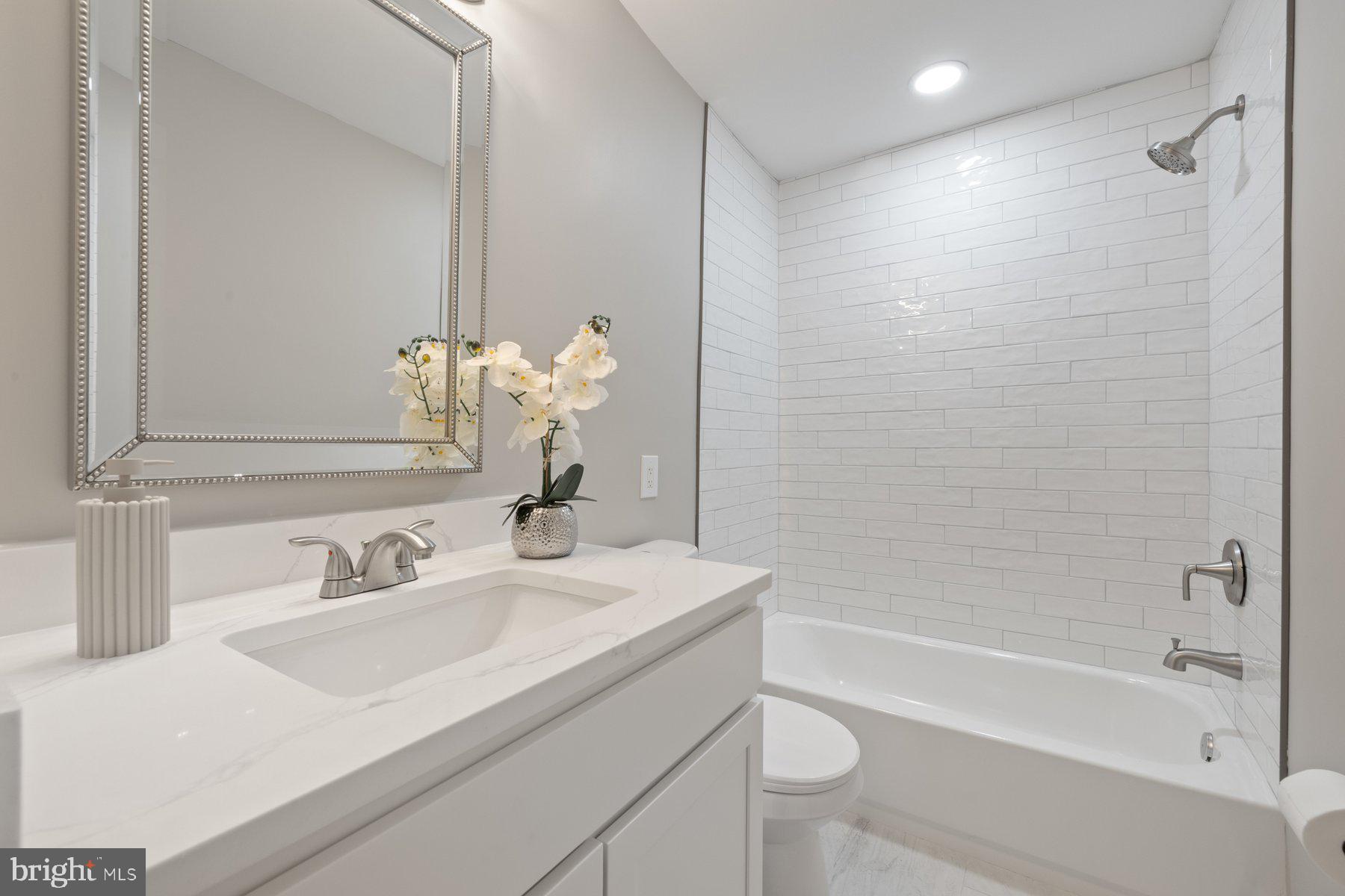 WOODLAWN - Residential