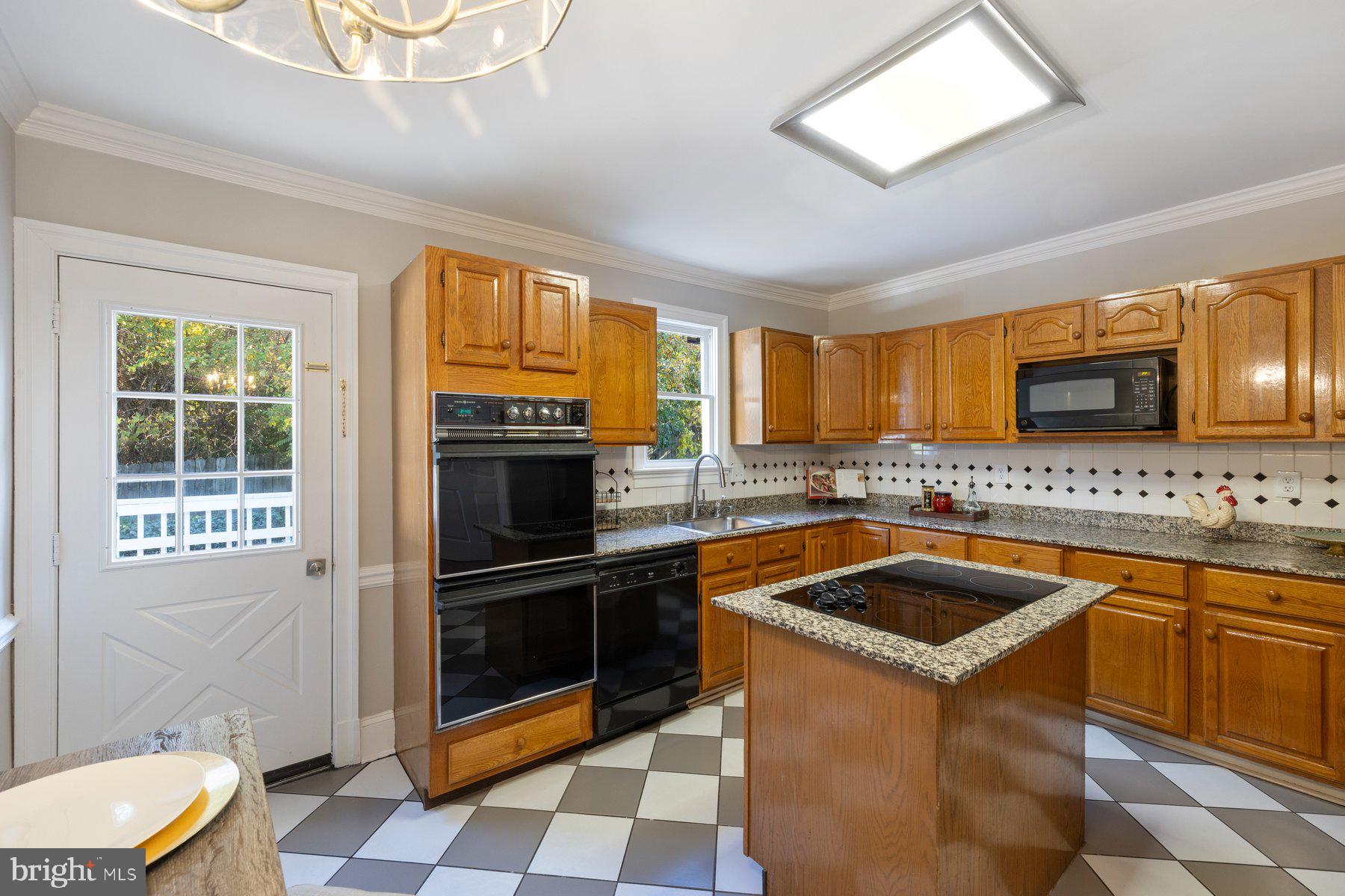 WOODLAWN - Residential