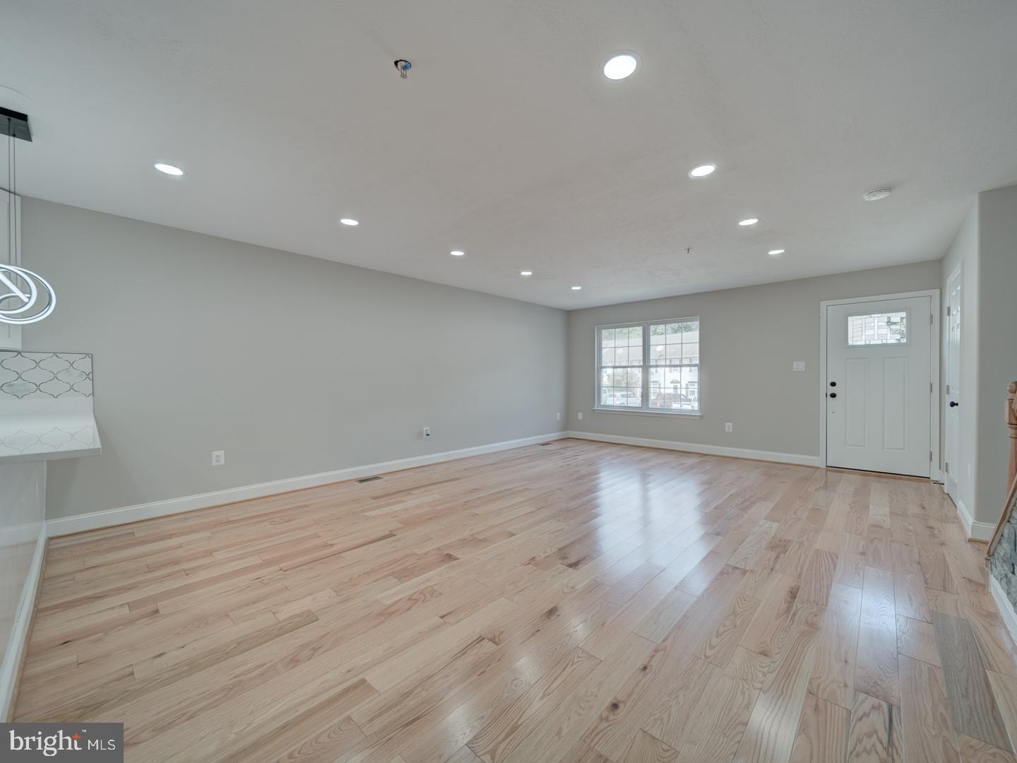 51 HICKORY DRIVE NE 51