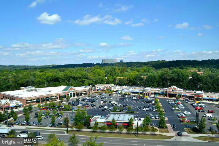 FORTY SIX HUNDRED - Residential