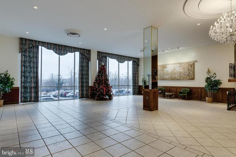 FORTY SIX HUNDRED - Residential