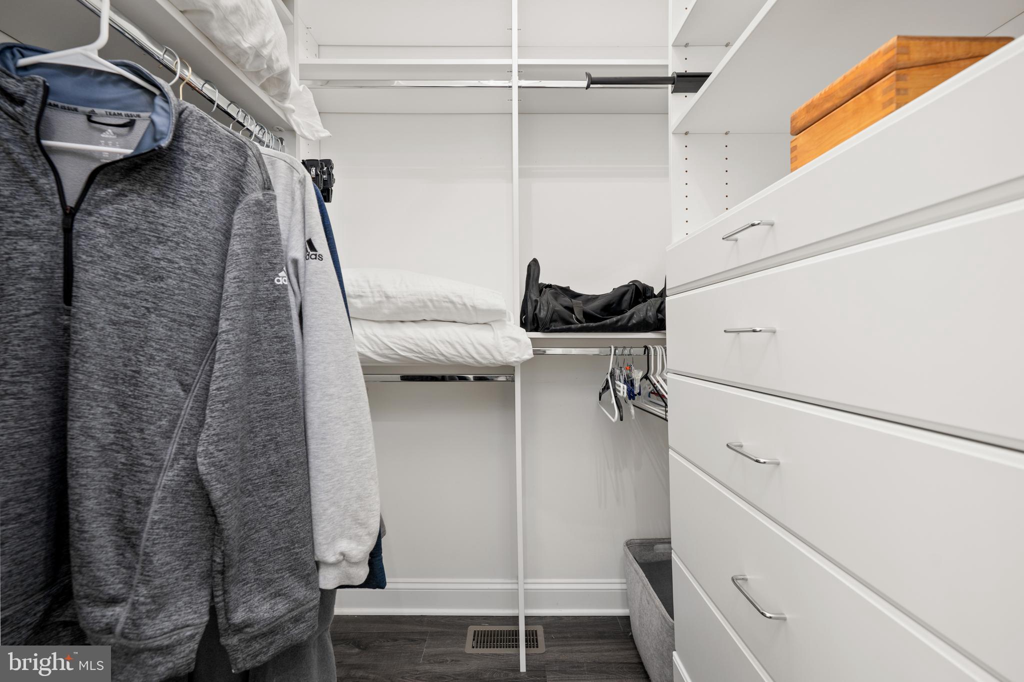 PENINSULA - Residential