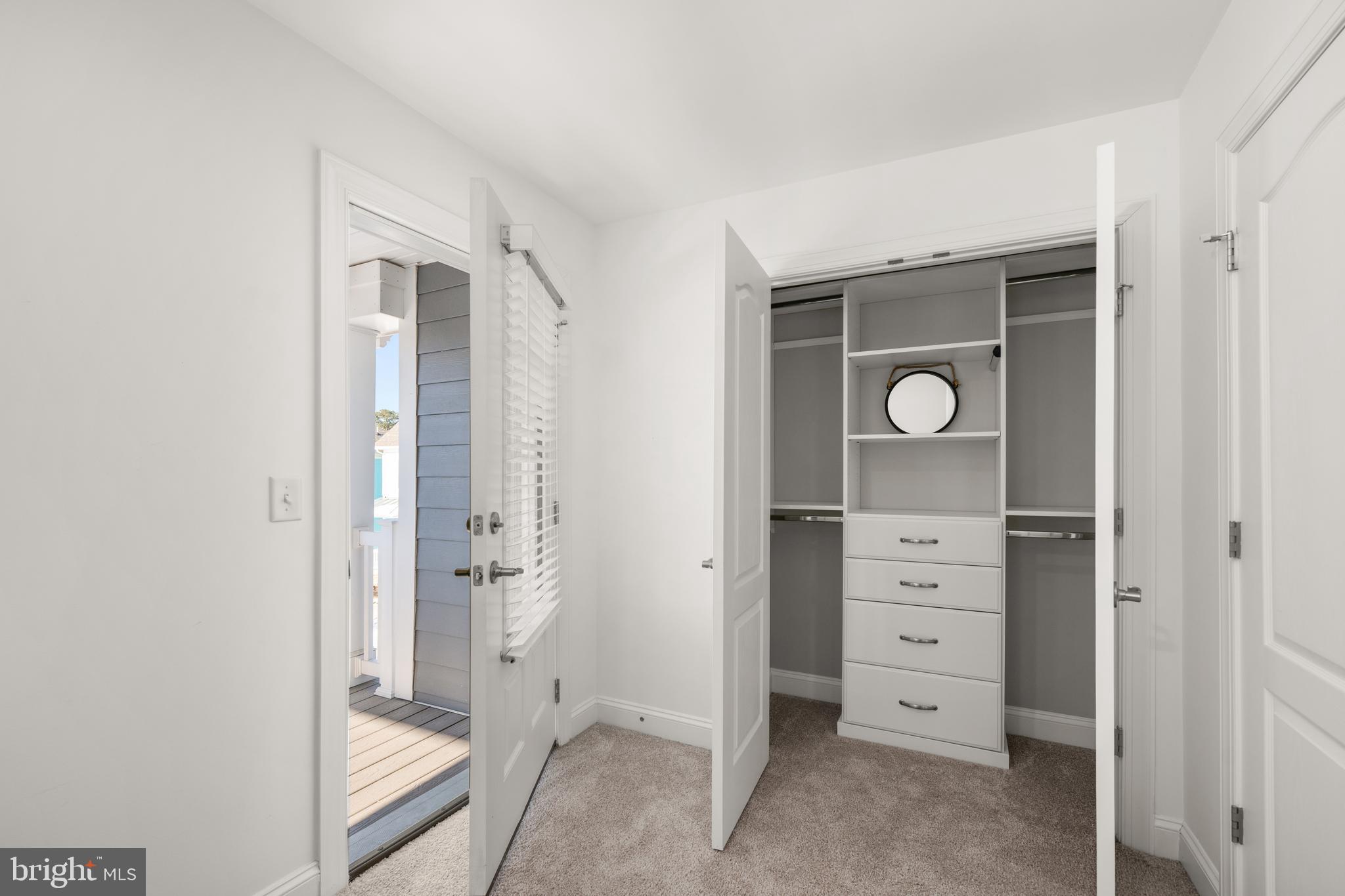 PENINSULA - Residential