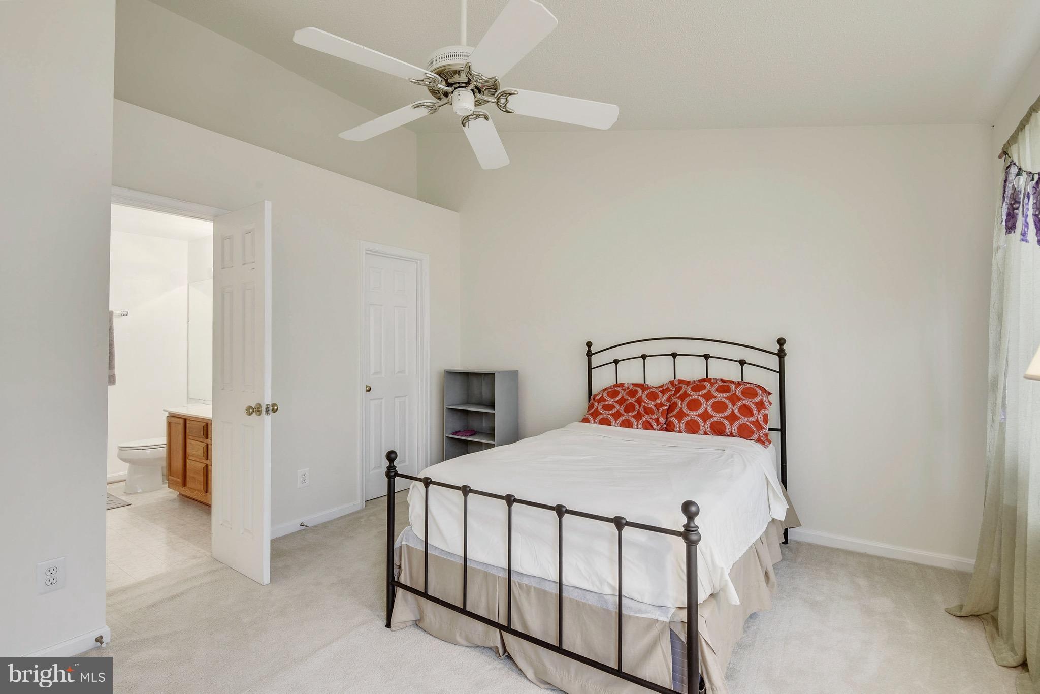 GUNSTON CORNER - Residential