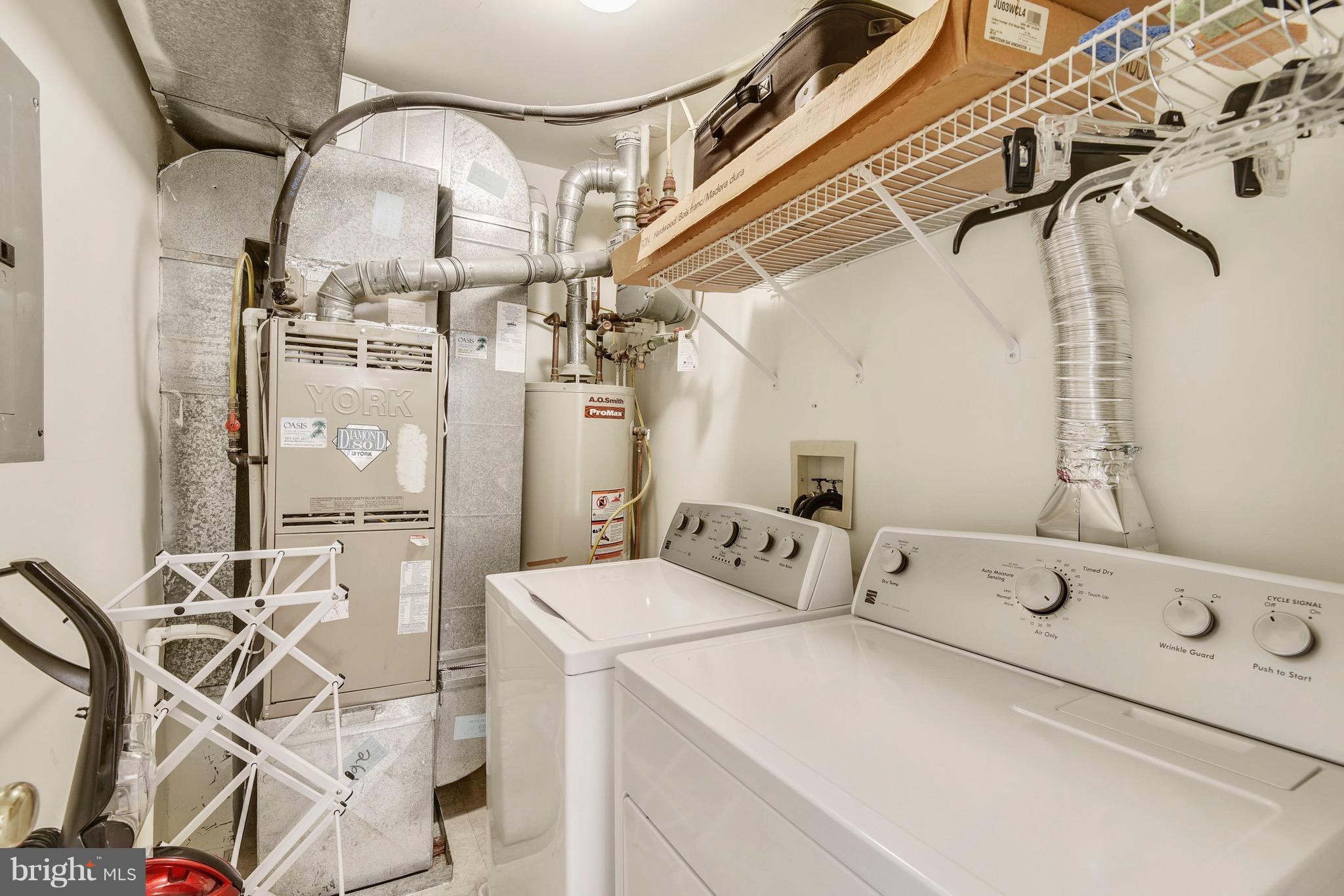 GUNSTON CORNER - Residential