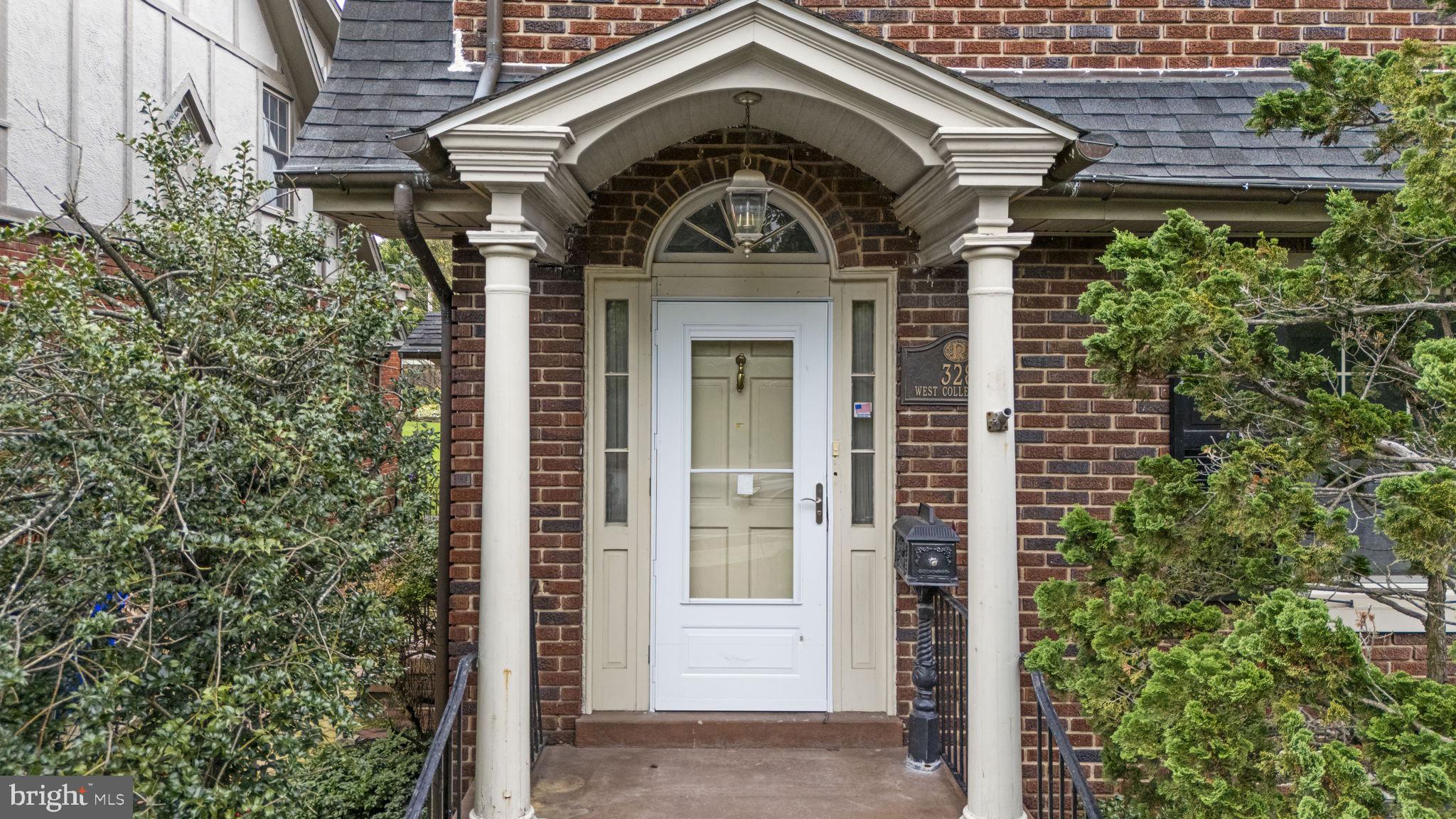 328 W COLLEGE TERRACE