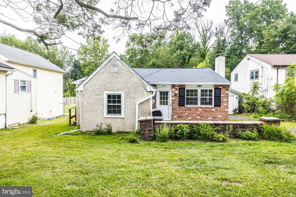 Photo of 405 Edgewood Avenue, HORSHAM, PA 19044 (MLS # PAMC2166710)