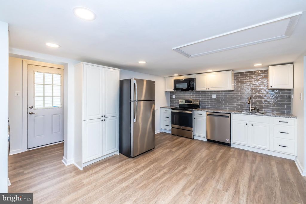 Photo of 405 Edgewood Avenue, HORSHAM, PA 19044 (MLS # PAMC2166710)