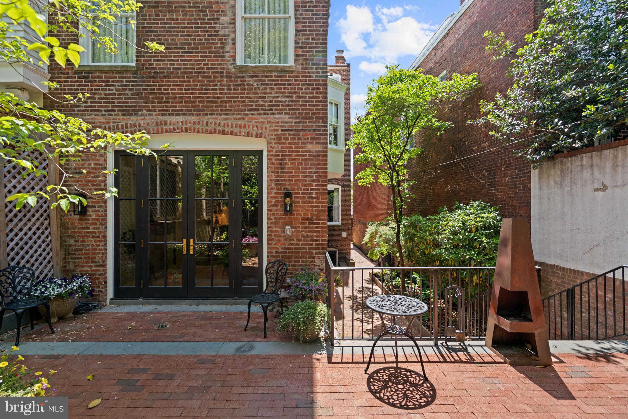 GEORGETOWN - Residential